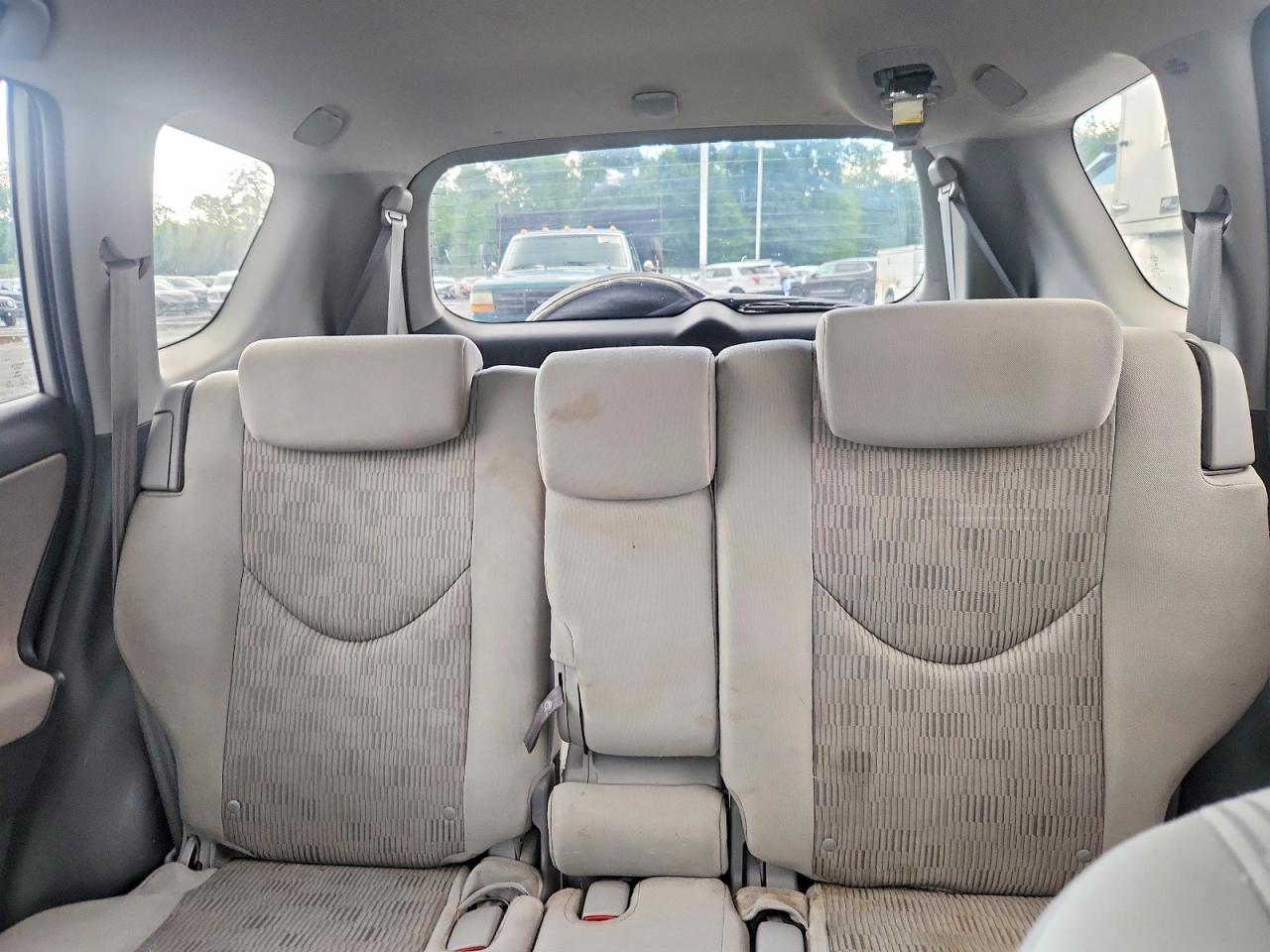 2011 Toyota Rav4 Base Silver vin: 2T3JF4DV6BW089121