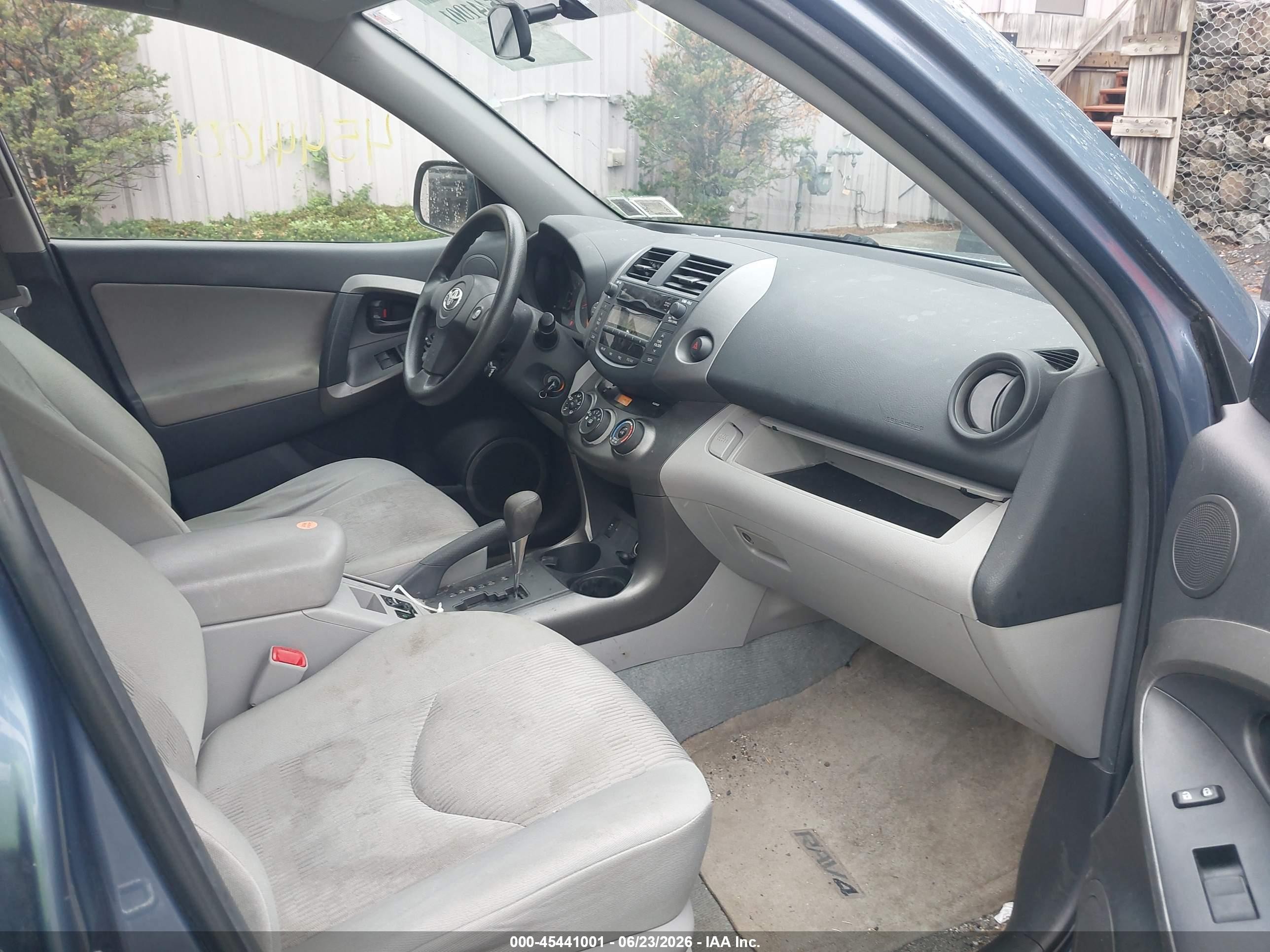 2011 Toyota Rav4   Синий vin: 2T3JF4DV8BW116920