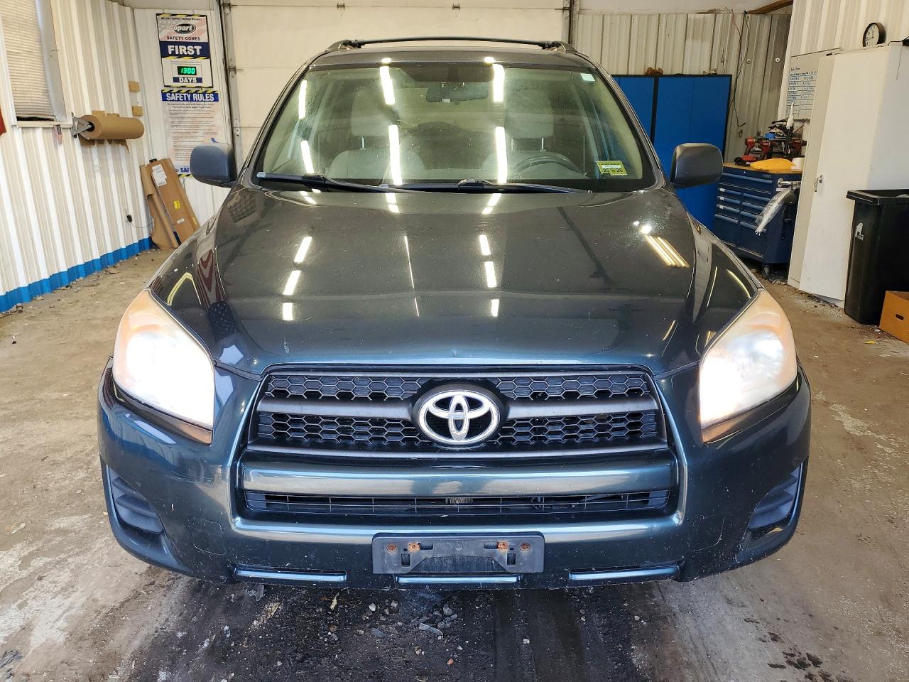 2011 Toyt Rav4 Base Blue vin: 2T3JF4DVXBW083838