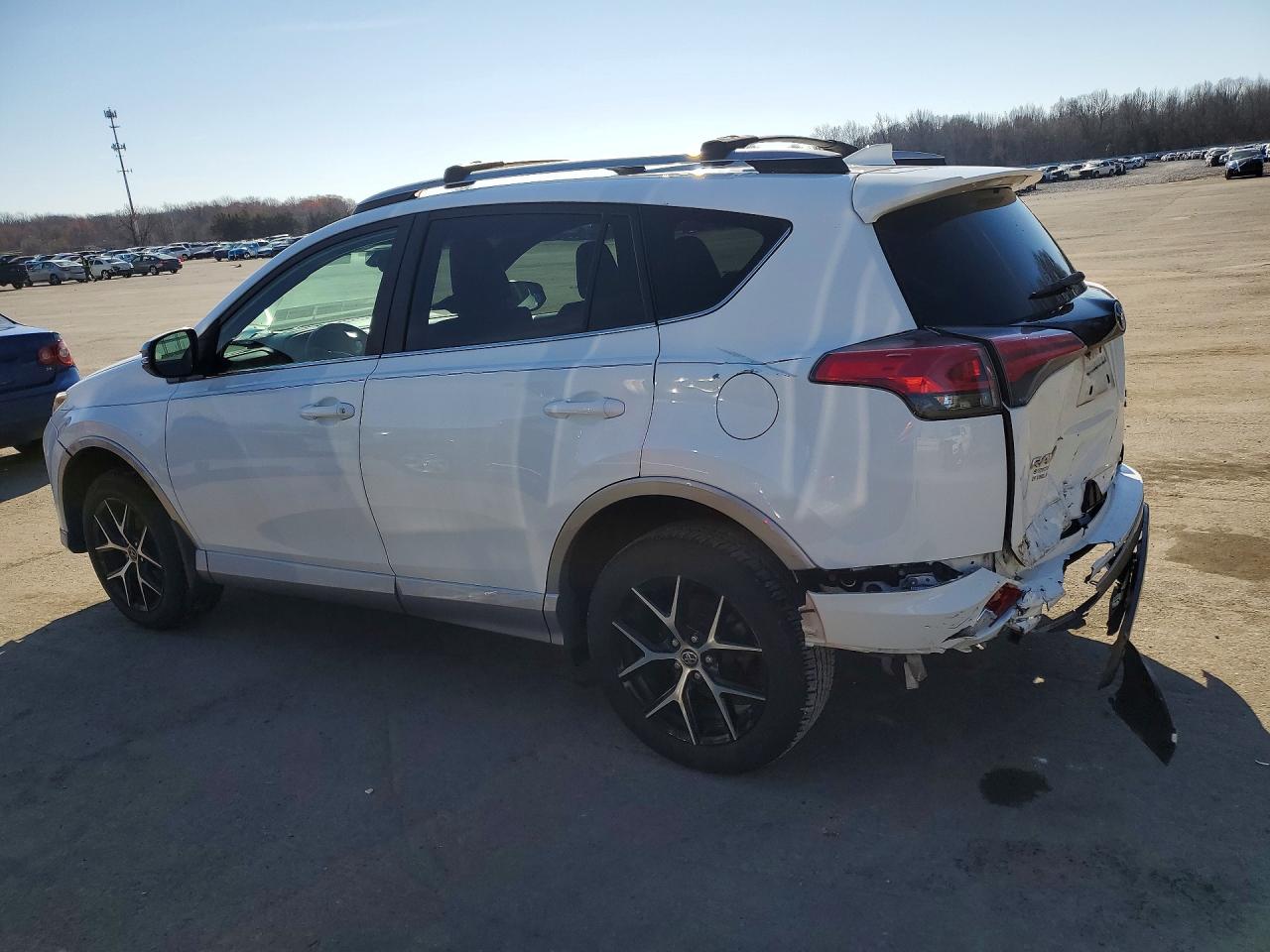 2018 Toyota Rav4 Se White vin: 2T3JFREV6JW804795