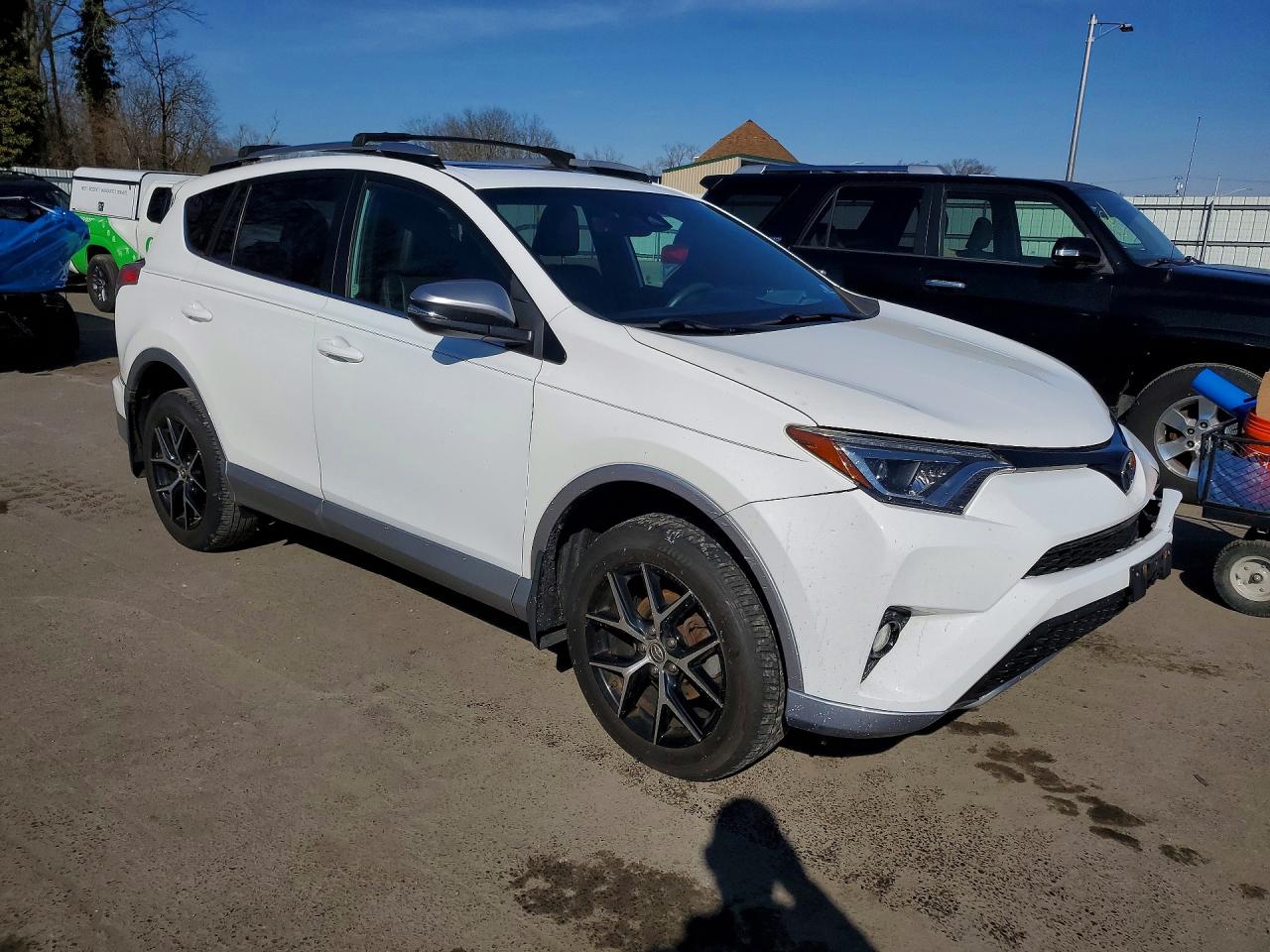 2018 Toyota Rav4 Se White vin: 2T3JFREV6JW804795
