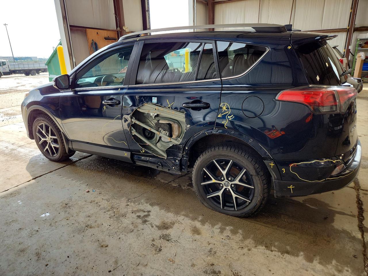 2018 Toyota Rav4 Se Blue vin: 2T3JFREV6JW839420
