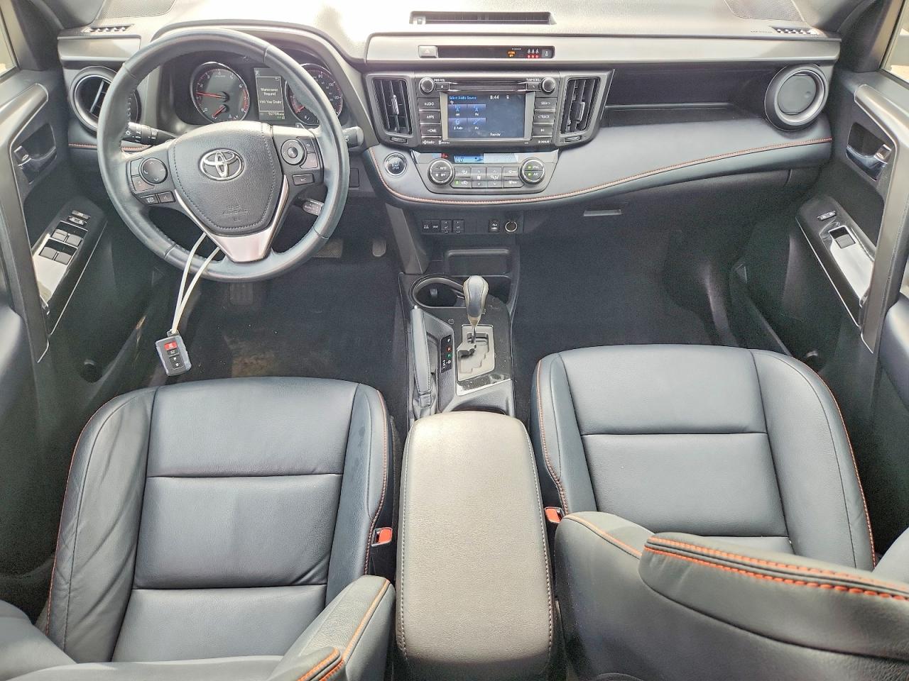 2018 Toyota Rav4 Se Белый vin: 2T3JFREV8JW736516