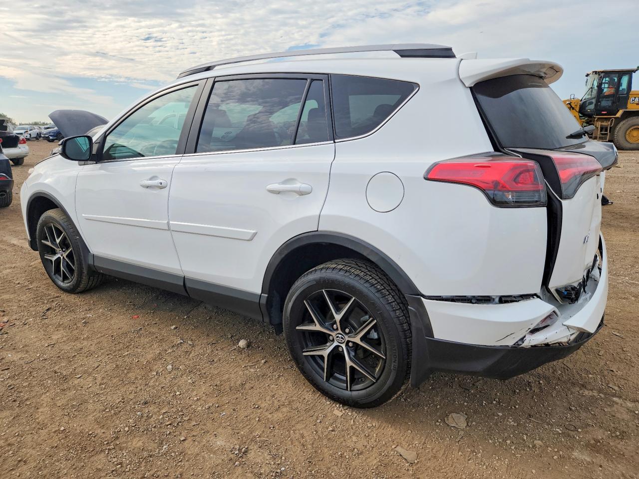 2018 Toyota Rav4 Se Белый vin: 2T3JFREV8JW736516