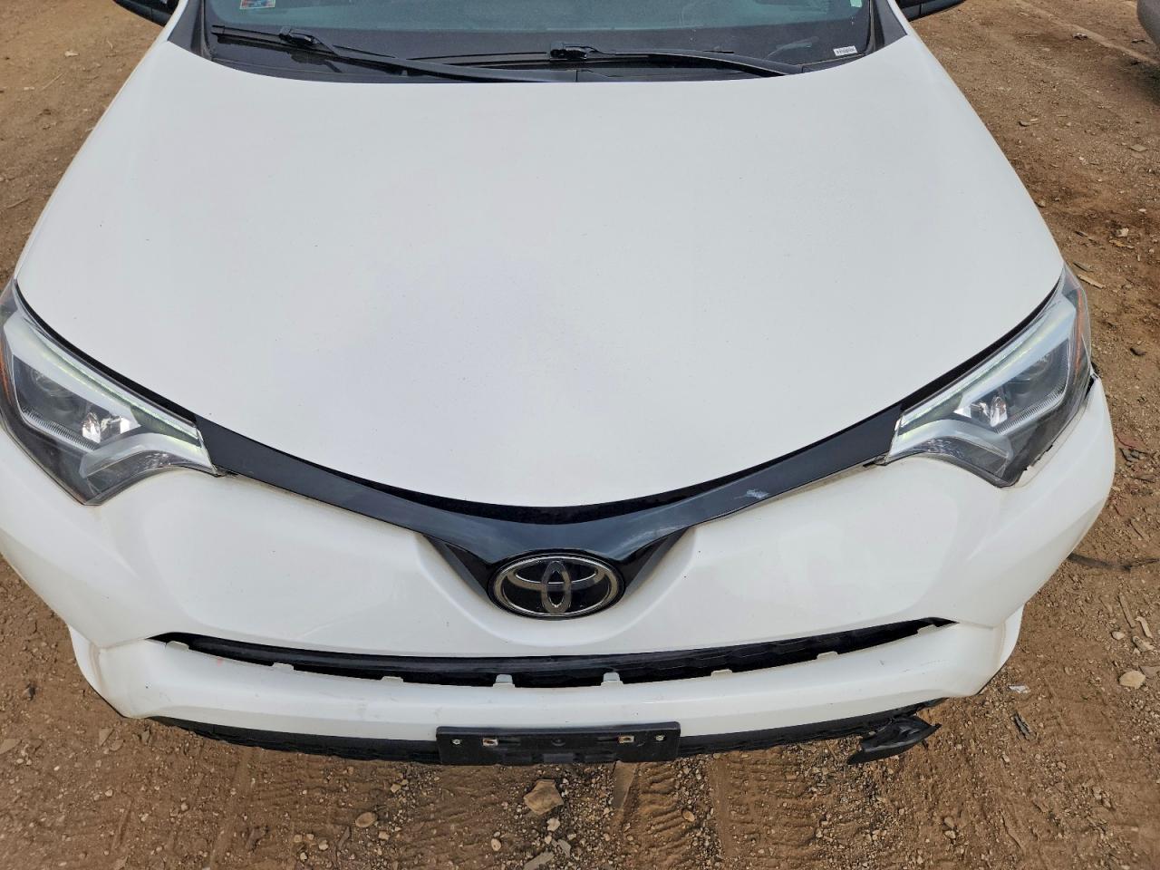 2018 Toyota Rav4 Se Белый vin: 2T3JFREV8JW736516