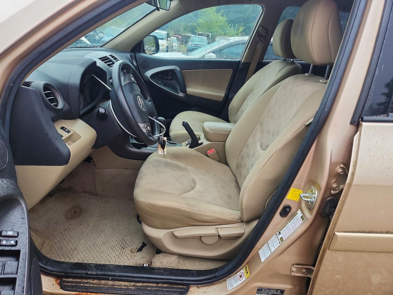 2012 Toyota Rav4 Base Tan vin: 2T3JK4DV4CW078079