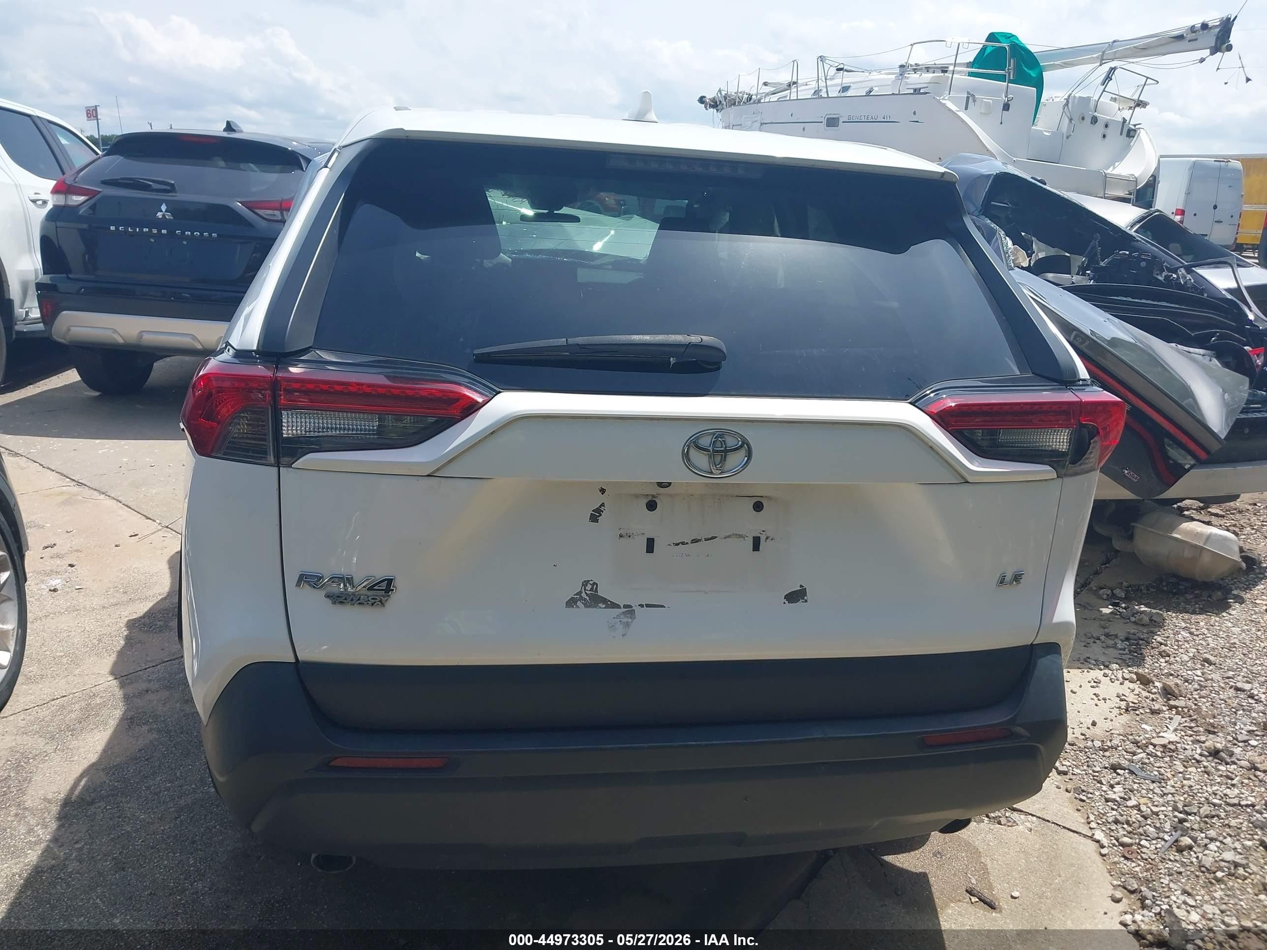 2022 Toyota Rav4 Le White vin: 2T3K1RFV4NC176034