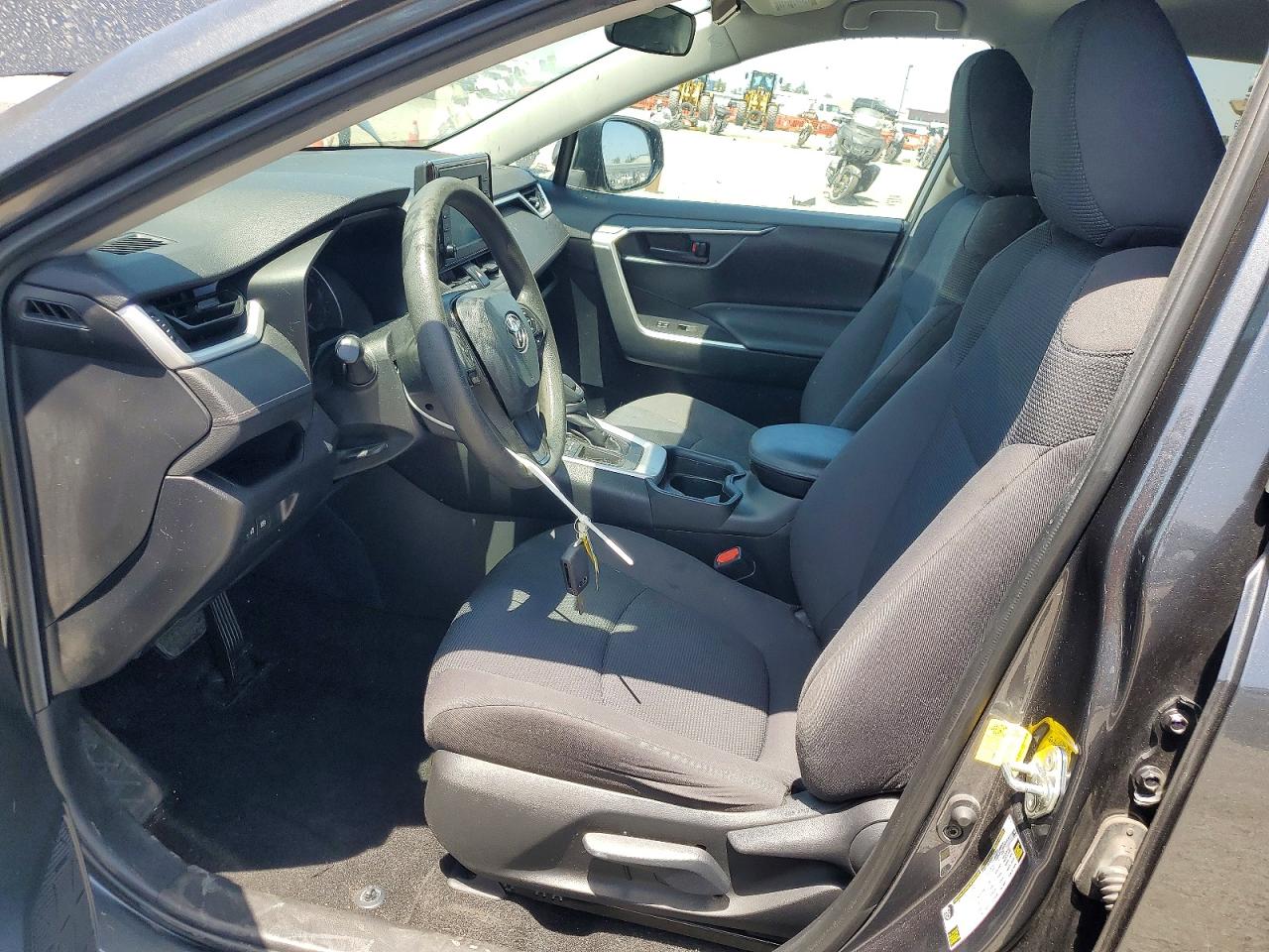 2019 Toyota Rav4 Le Gray vin: 2T3K1RFV7KC021893