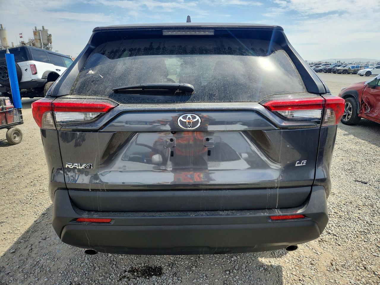 2025 Toyota Rav4 Le Gray vin: 2T3K1RFVXSW423700