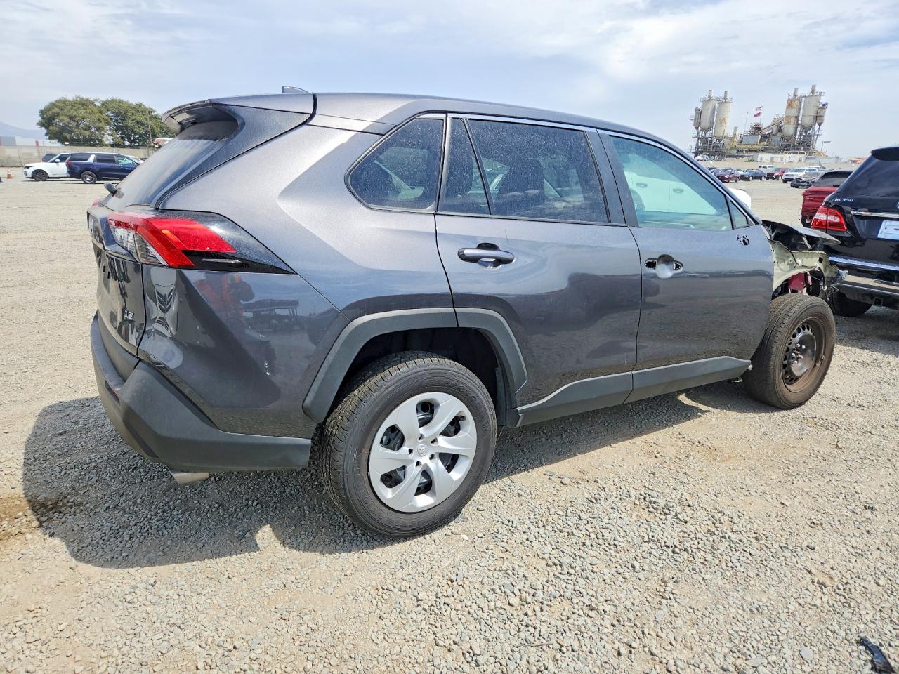 2025 Toyota Rav4 Le Gray vin: 2T3K1RFVXSW423700