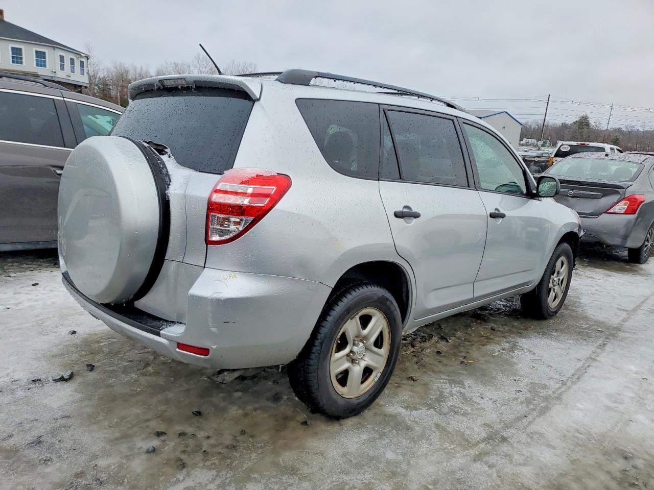 2011 Toyota Rav4 Base Silver vin: 2T3KF4DV1BW074188