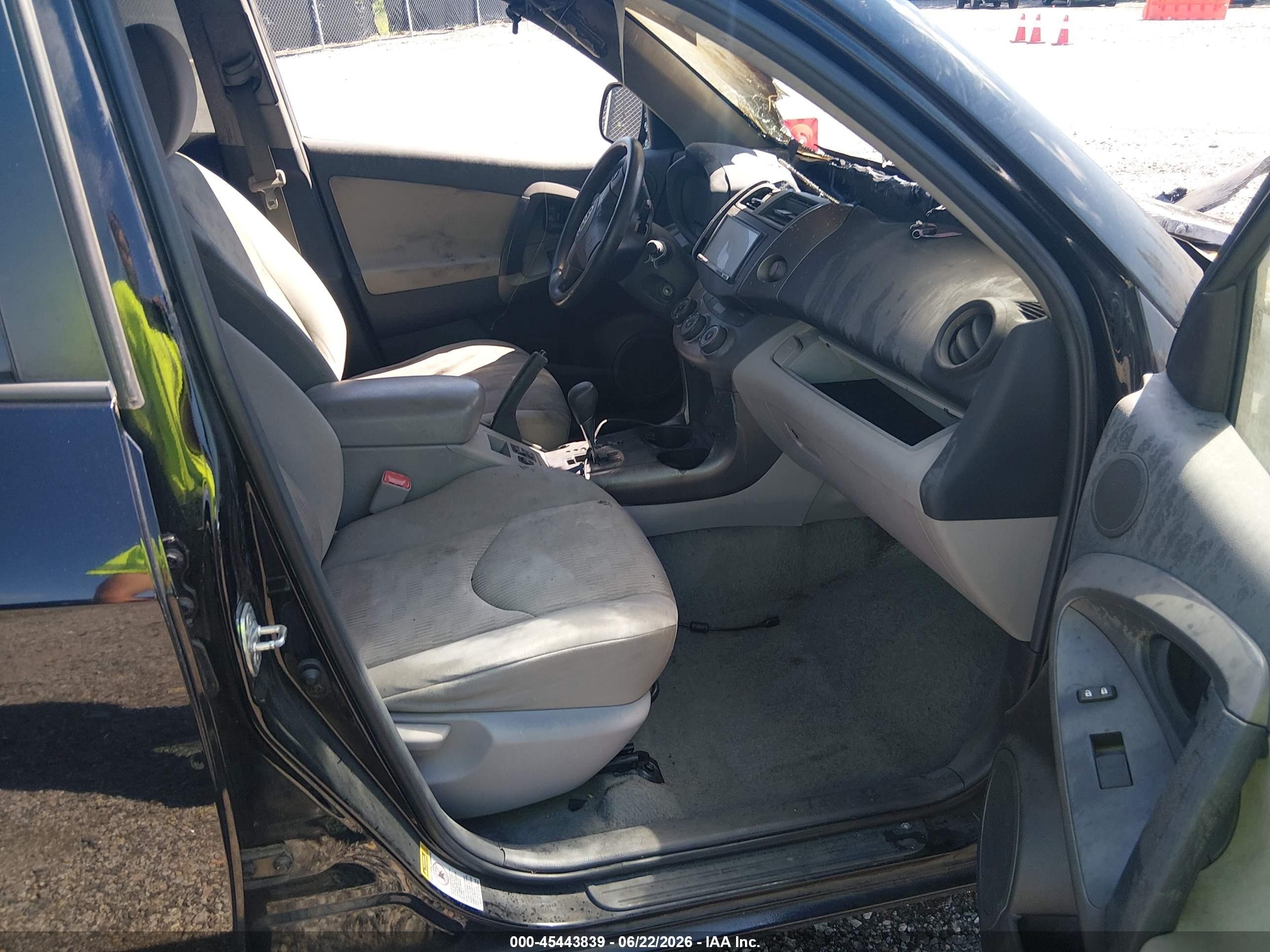 2011 Toyota Rav4   Black vin: 2T3KF4DV2BW062311