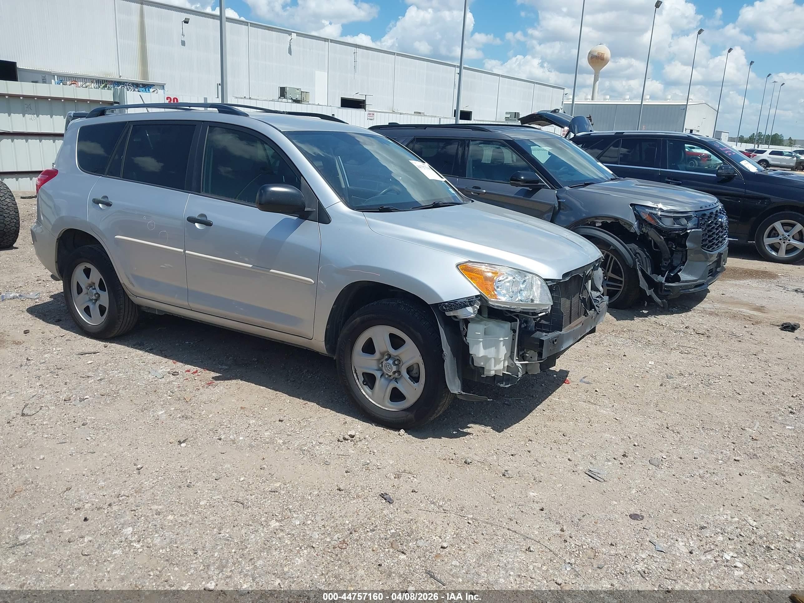 2011 Toyota Rav4   Silver vin: 2T3KF4DV5BW106043