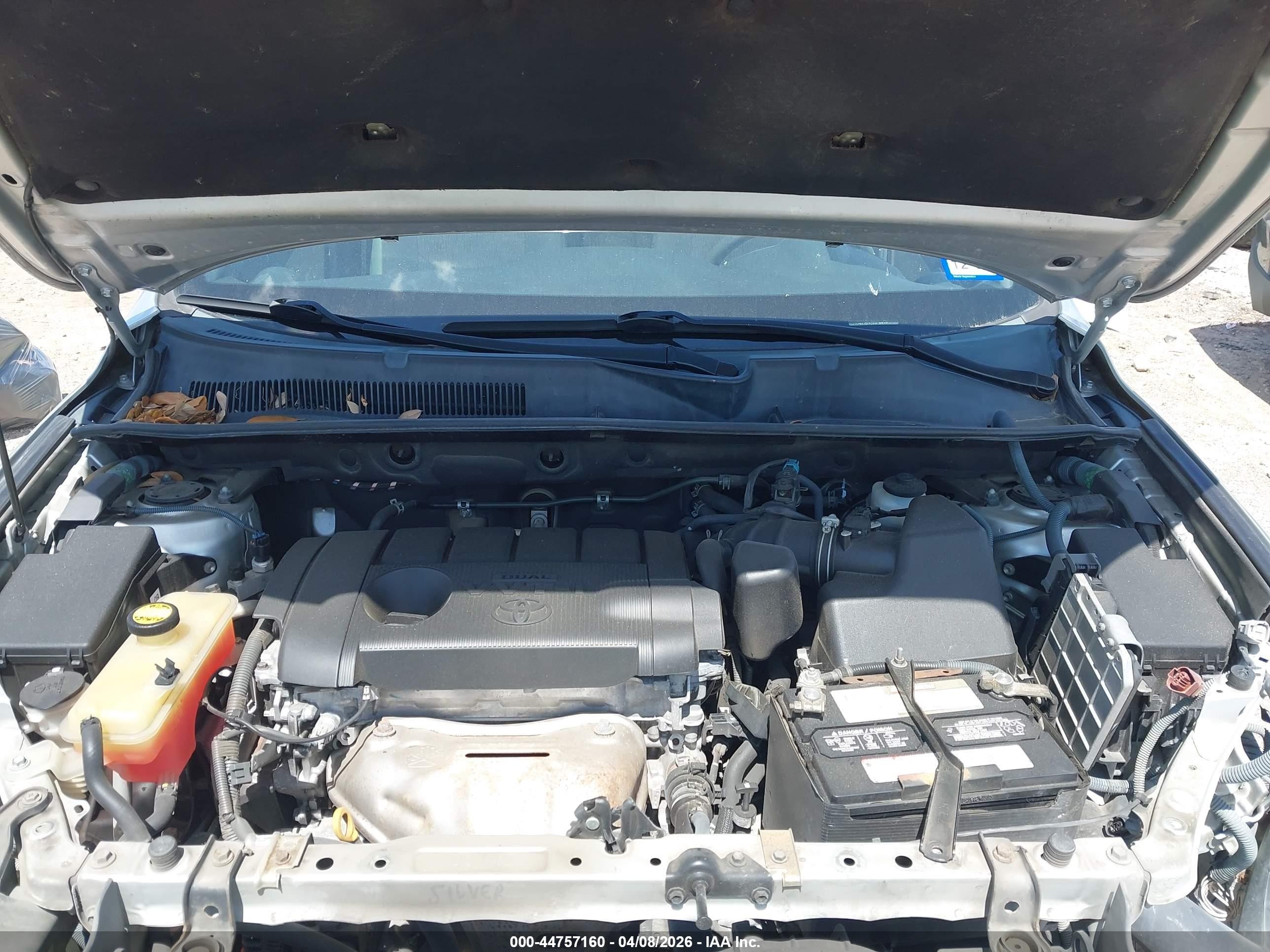 2011 Toyota Rav4   Silver vin: 2T3KF4DV5BW106043