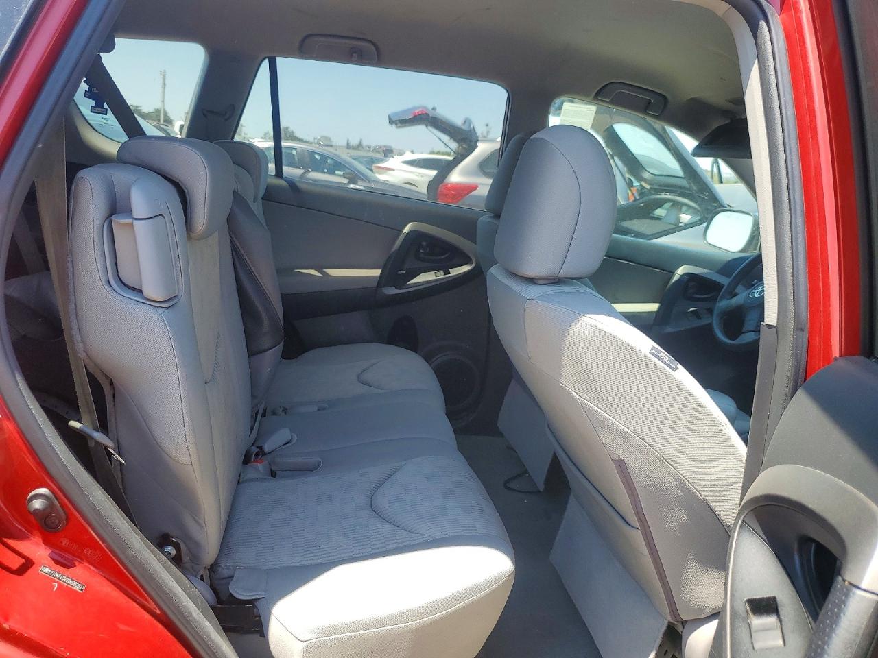 2011 Toyota Rav4 Base Red vin: 2T3KF4DV6BW062831