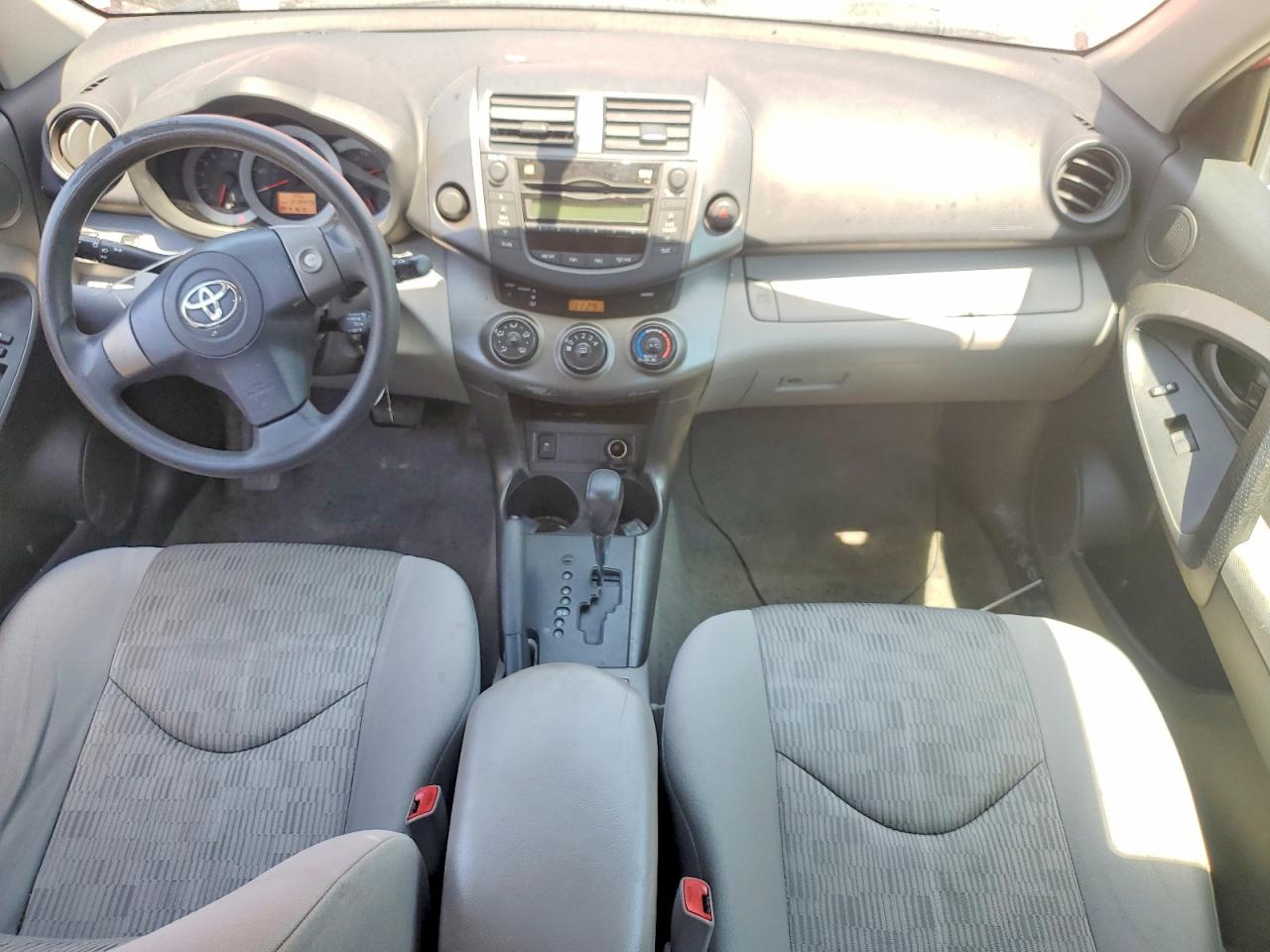2011 Toyota Rav4 Base Red vin: 2T3KF4DV6BW062831