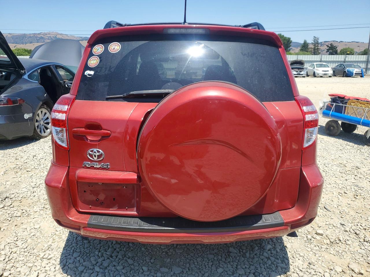 2011 Toyota Rav4 Base Red vin: 2T3KF4DV6BW062831