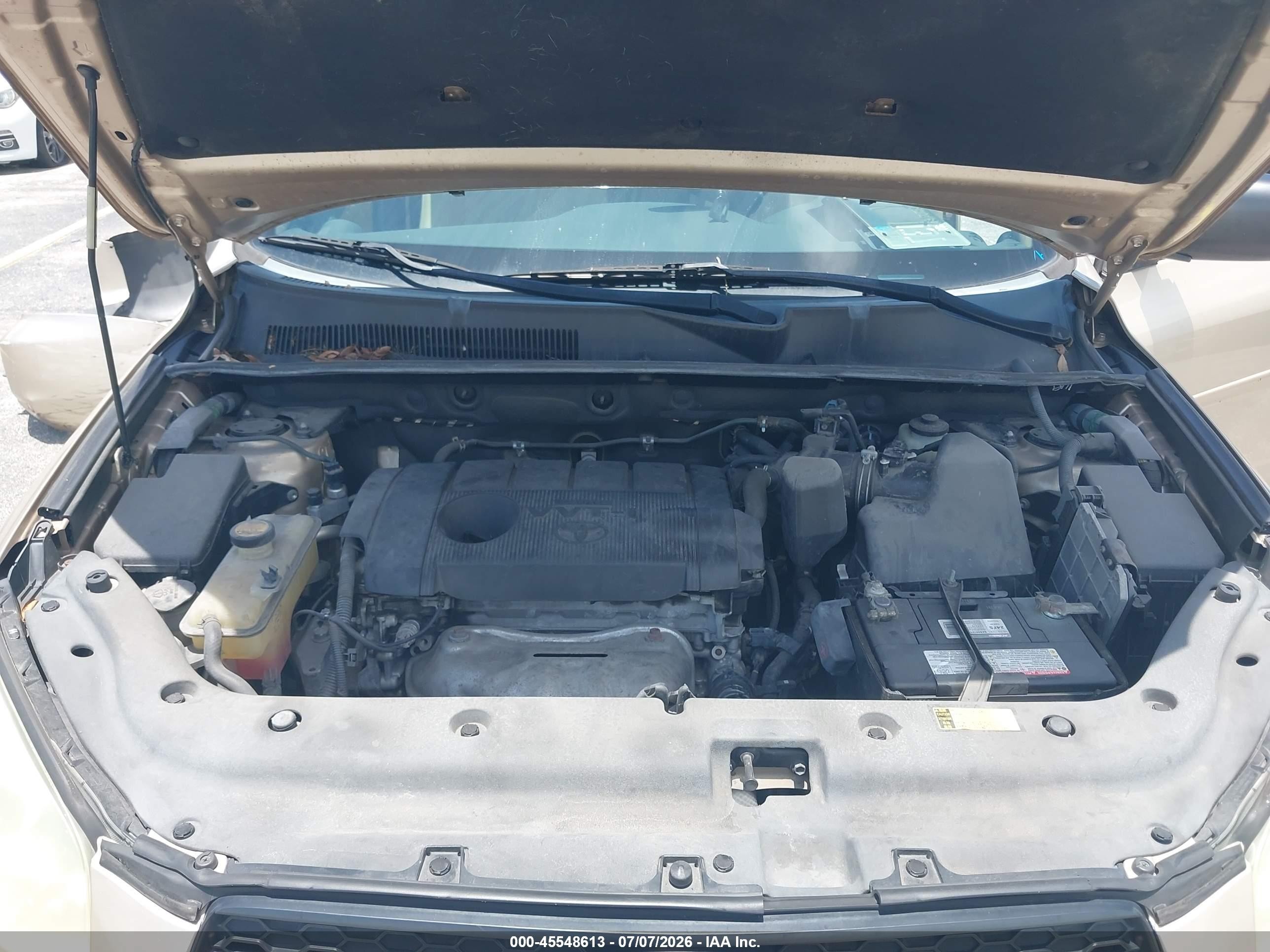 2011 Toyota Rav4   Gold vin: 2T3KF4DV6BW078947