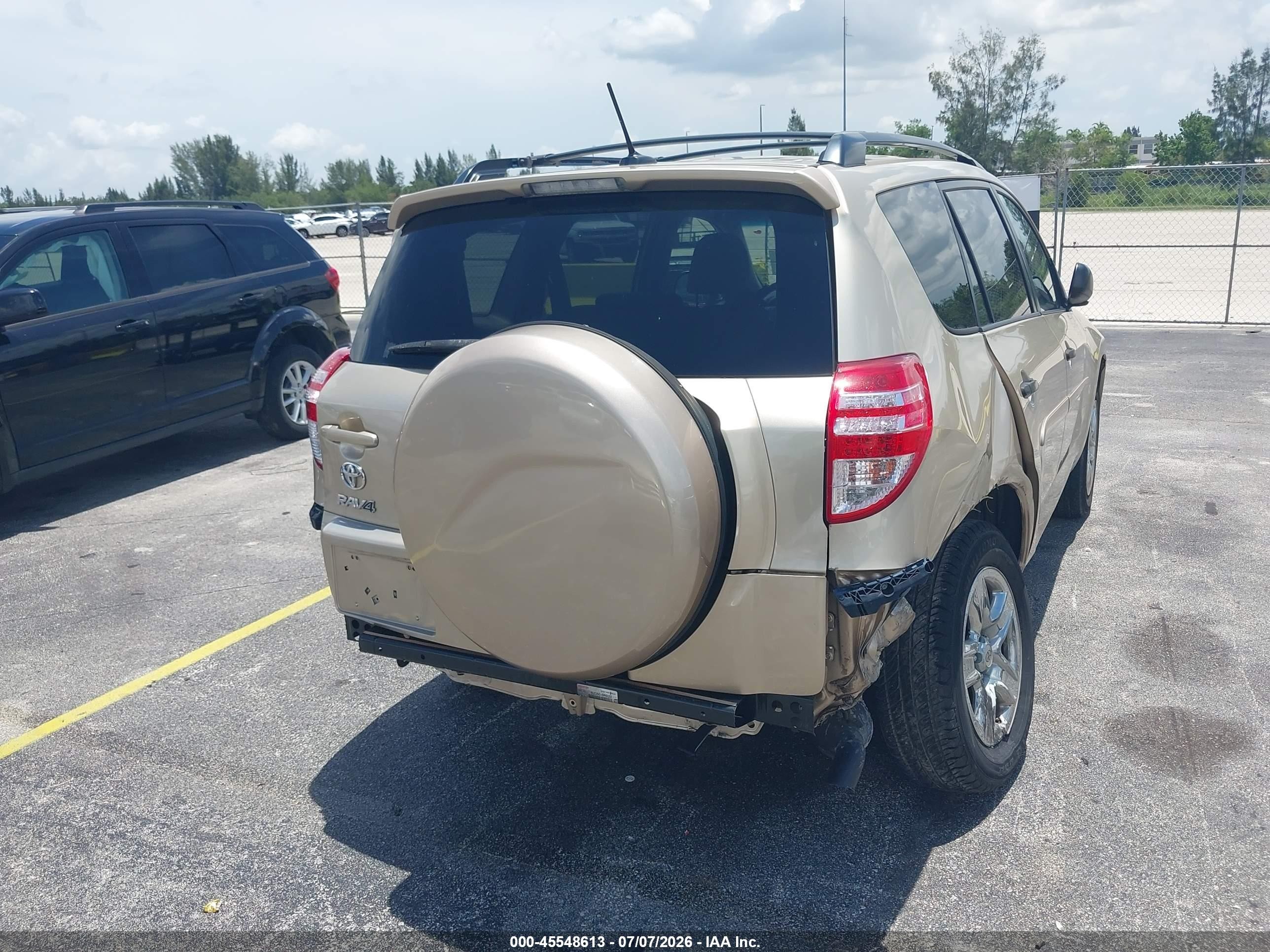 2011 Toyota Rav4   Gold vin: 2T3KF4DV6BW078947