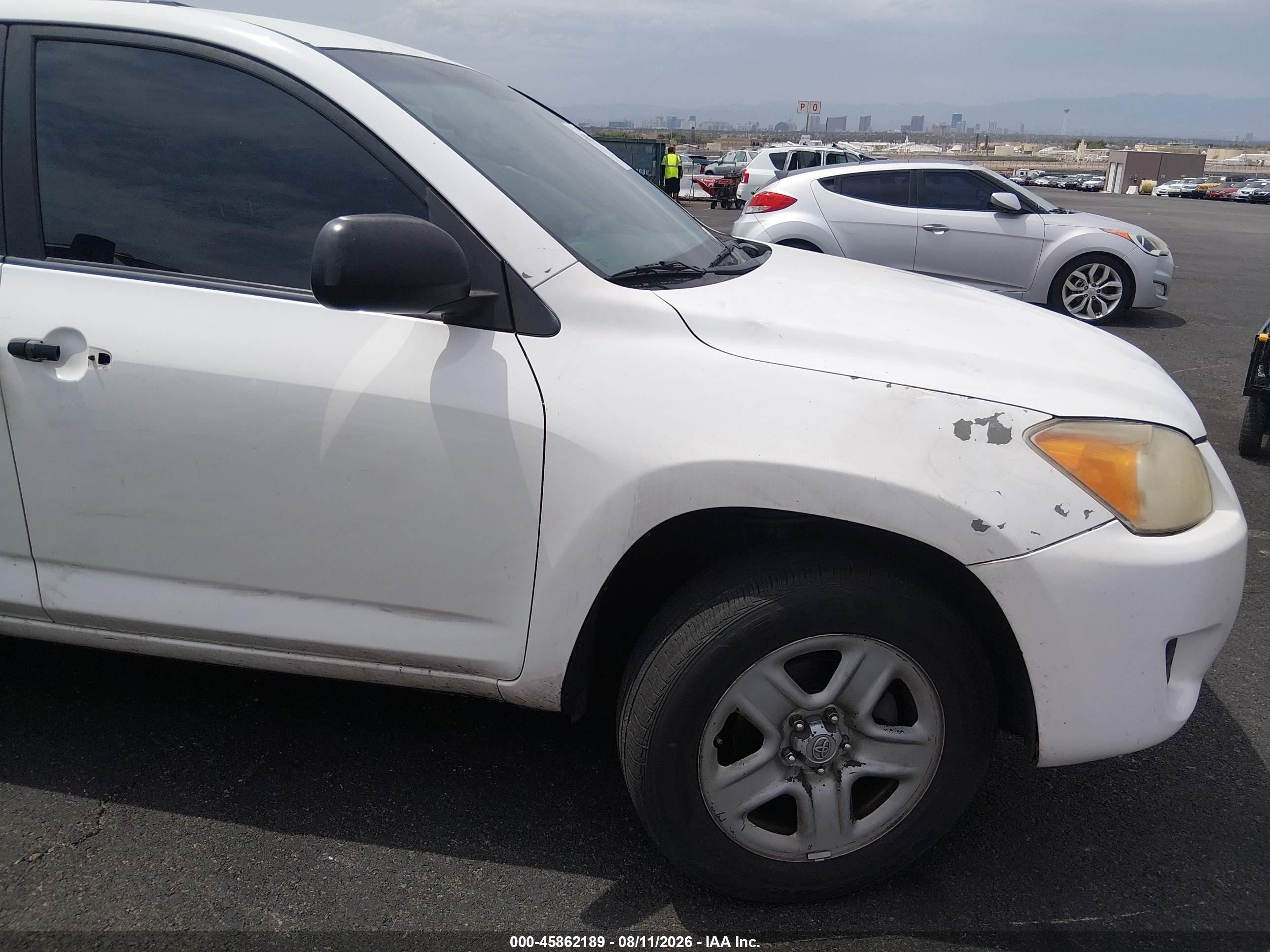 2012 Toyota Rav4   White vin: 2T3KF4DV6CW124519