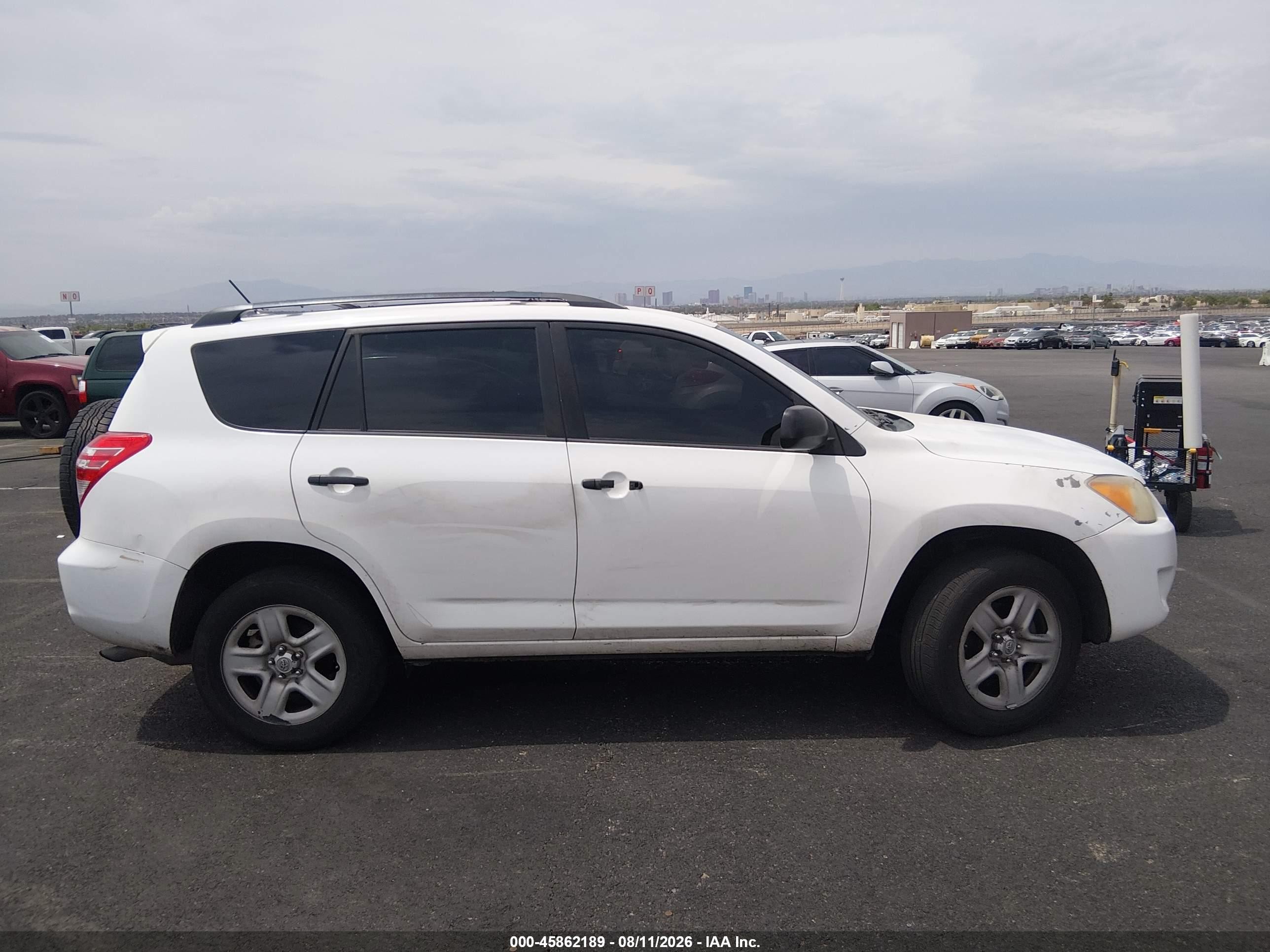 2012 Toyota Rav4   White vin: 2T3KF4DV6CW124519