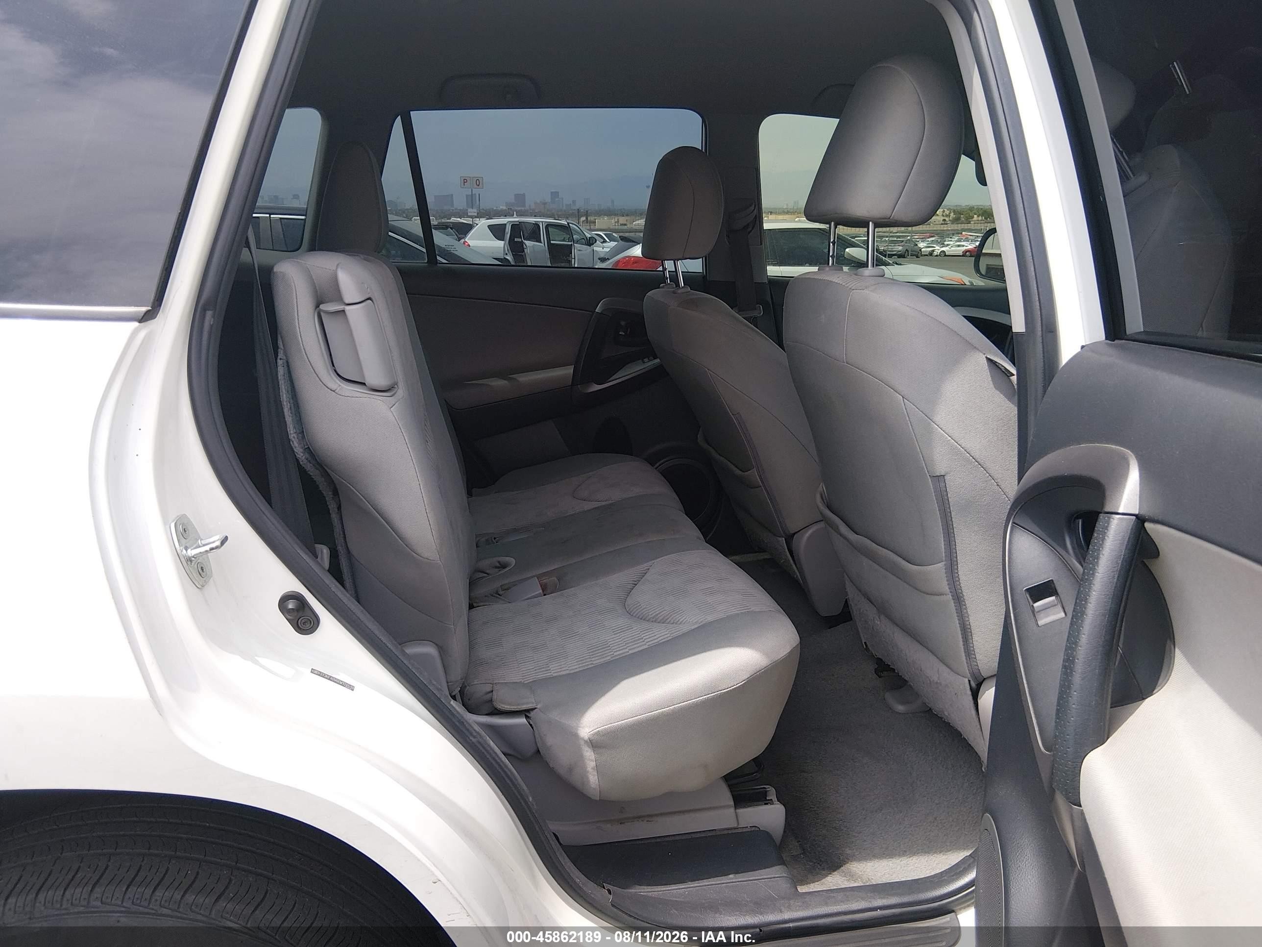 2012 Toyota Rav4   White vin: 2T3KF4DV6CW124519