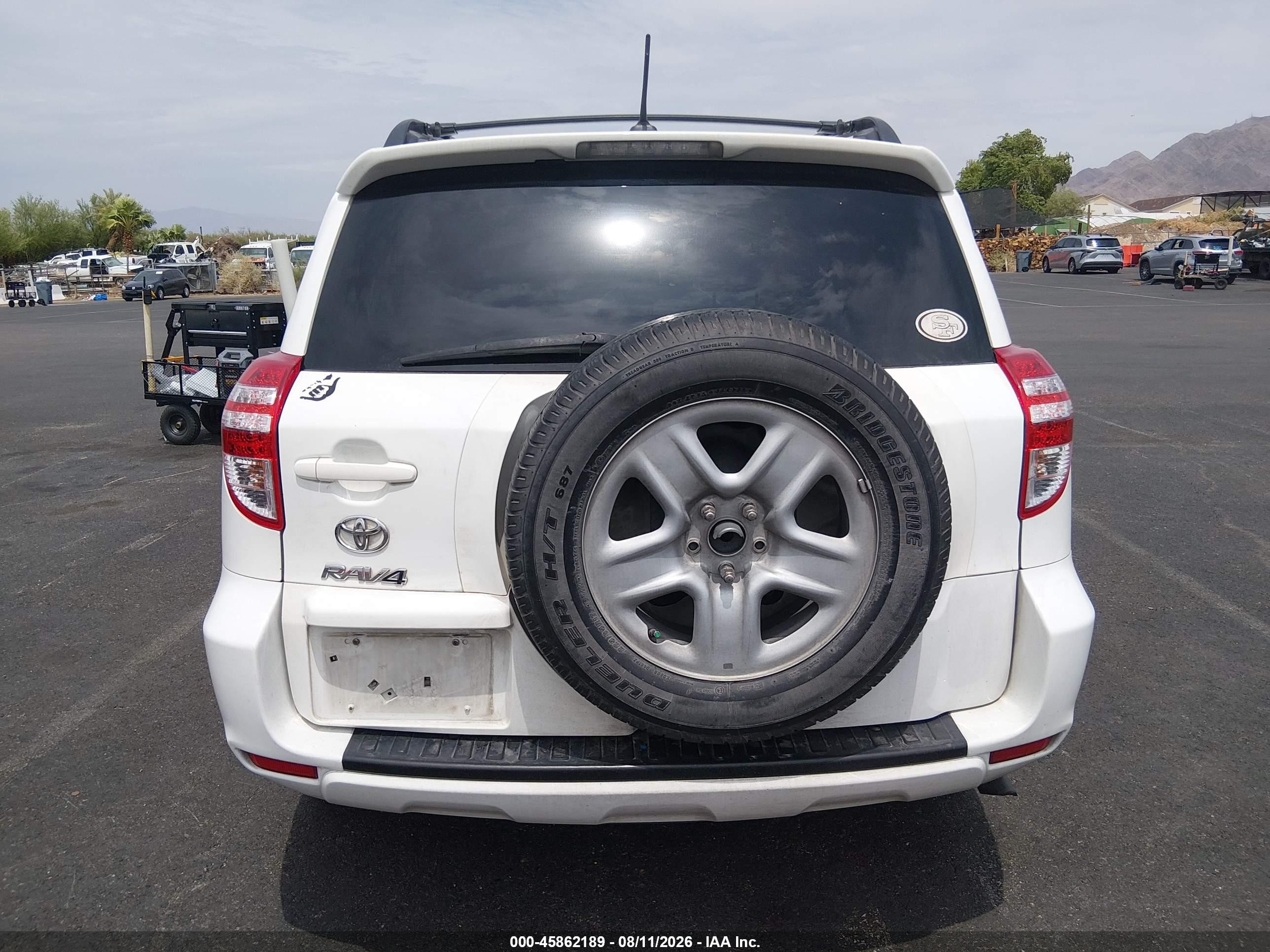 2012 Toyota Rav4   White vin: 2T3KF4DV6CW124519