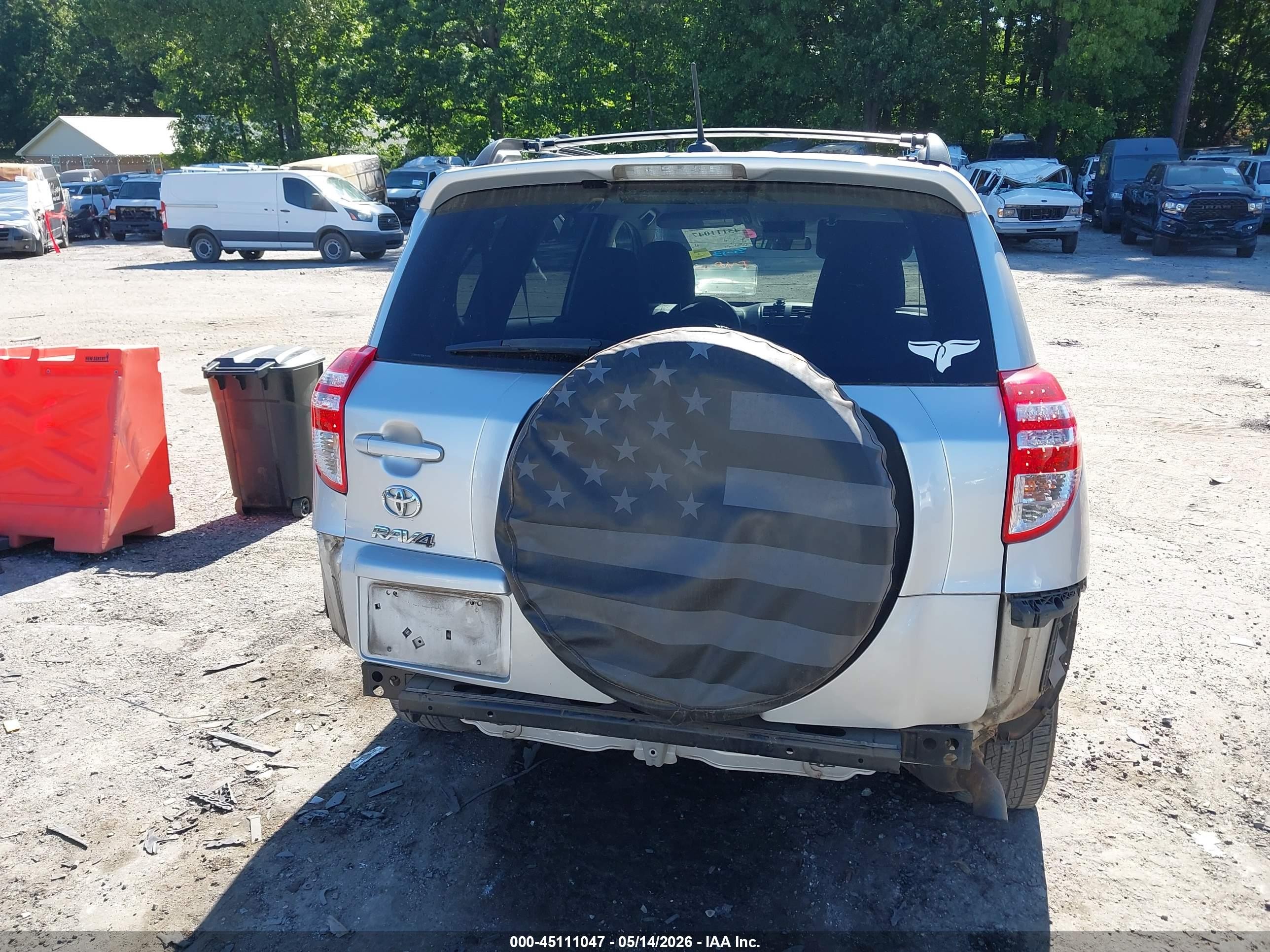 2012 Toyota Rav4   Silver vin: 2T3KF4DV7CW141362