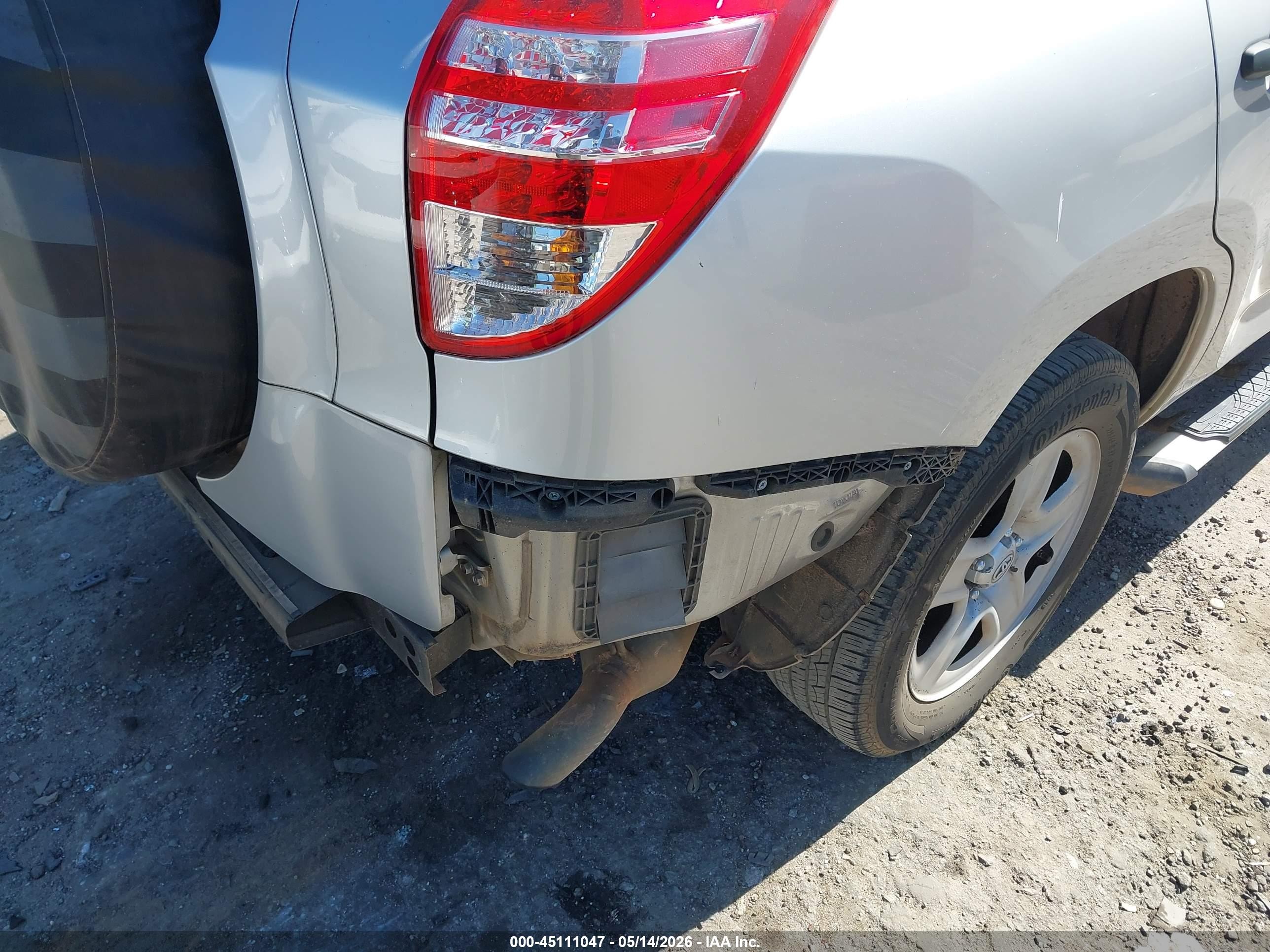 2012 Toyota Rav4   Silver vin: 2T3KF4DV7CW141362