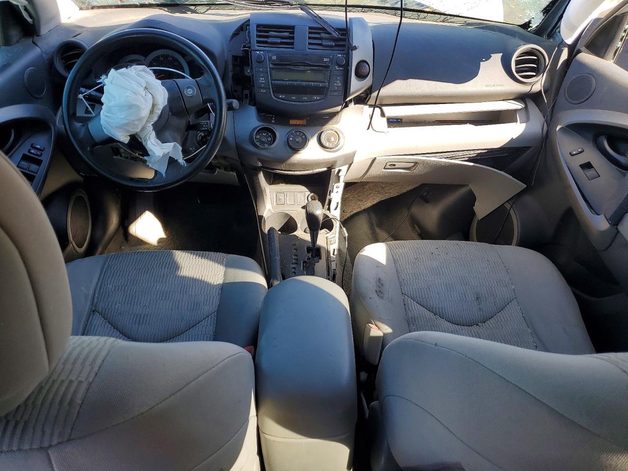 2011 Toyota Rav4 Base Silver vin: 2T3KF4DVXBW072942