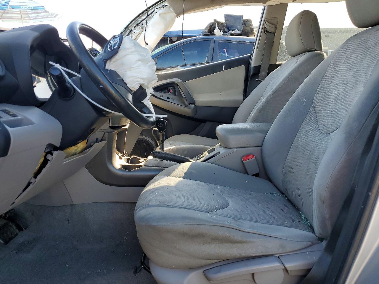 2011 Toyota Rav4 Base Silver vin: 2T3KF4DVXBW072942