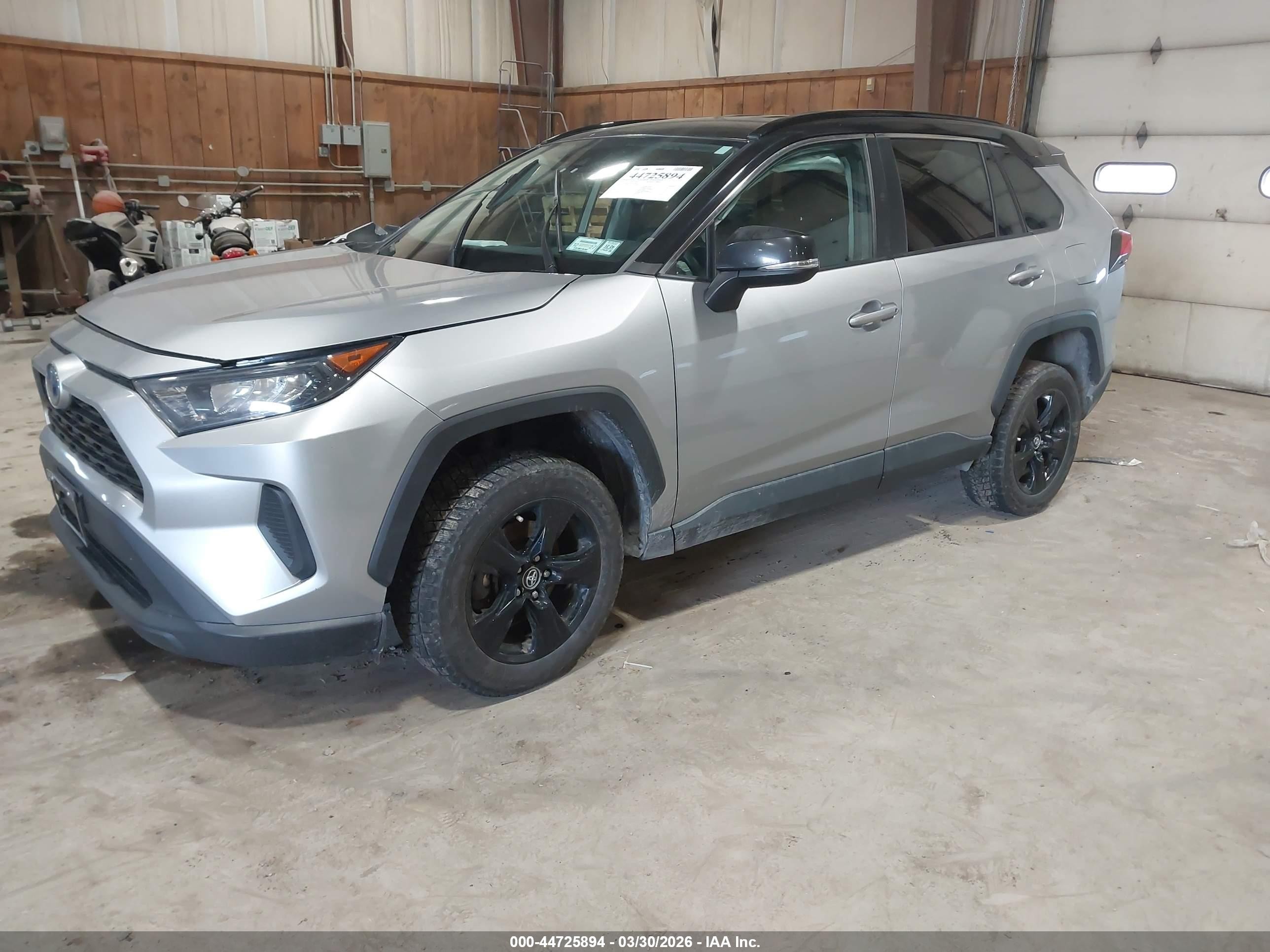 2019 Toyota Rav4 Hybrid Le Silver vin: 2T3MWRFVXKW013814