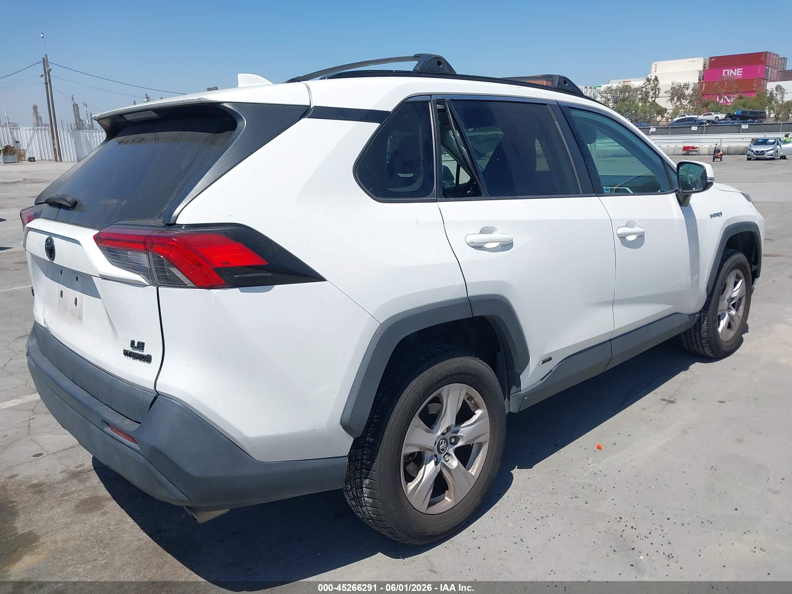 2019 Toyota Rav4 Hybrid Le White vin: 2T3MWRFVXKW036008