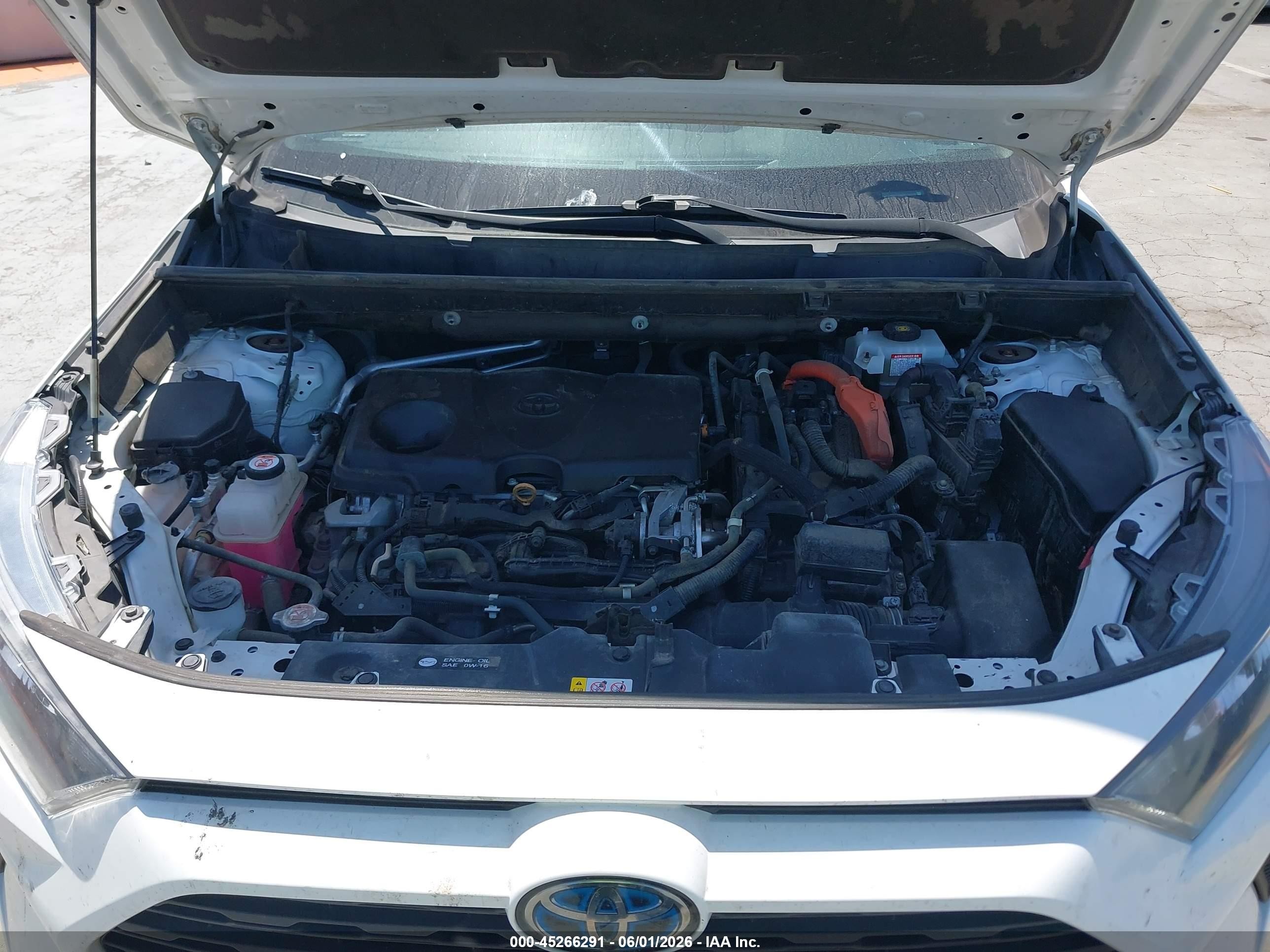 2019 Toyota Rav4 Hybrid Le White vin: 2T3MWRFVXKW036008