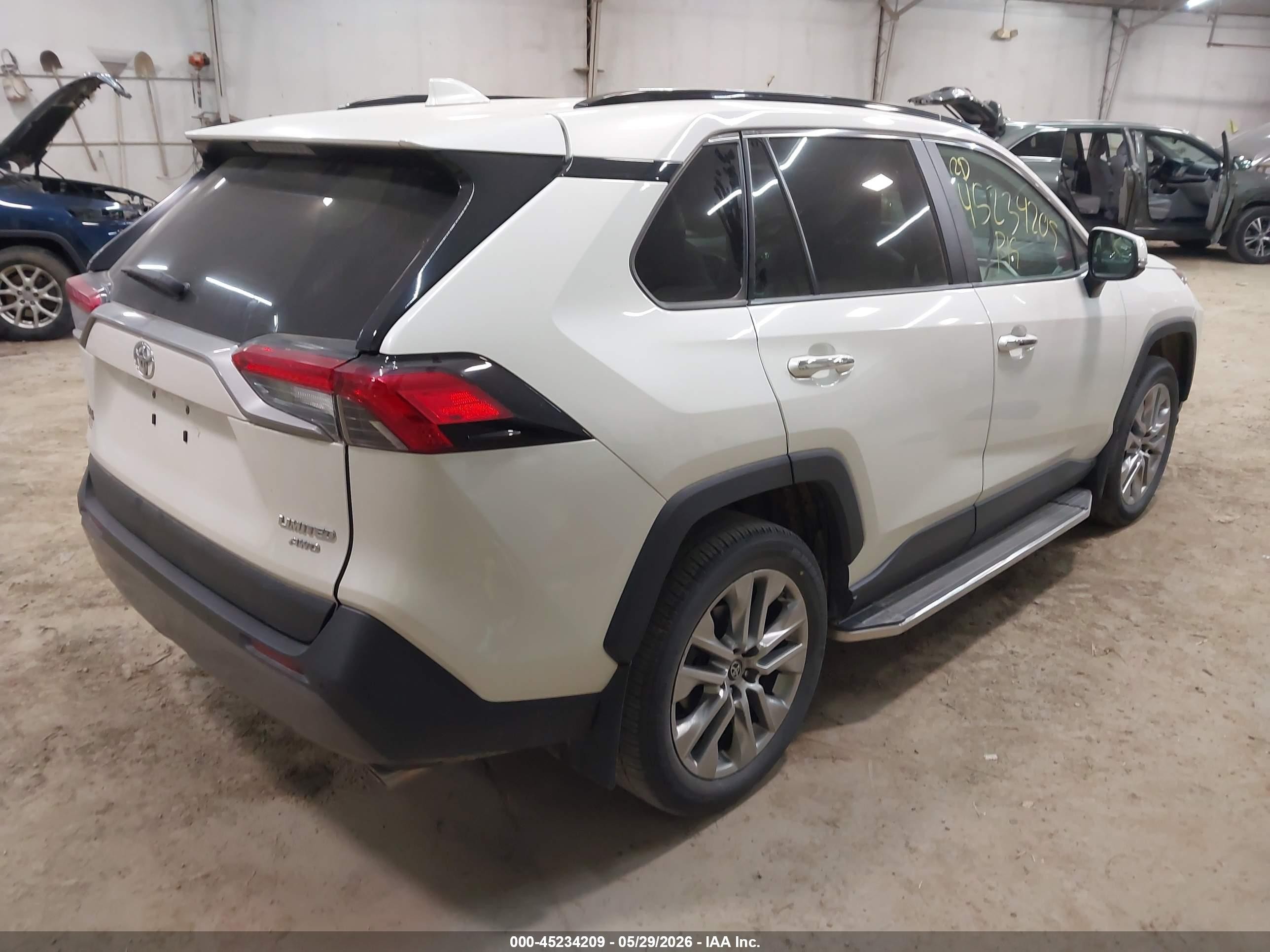 2019 Toyota Rav4 Limited White vin: 2T3N1RFV1KC037293