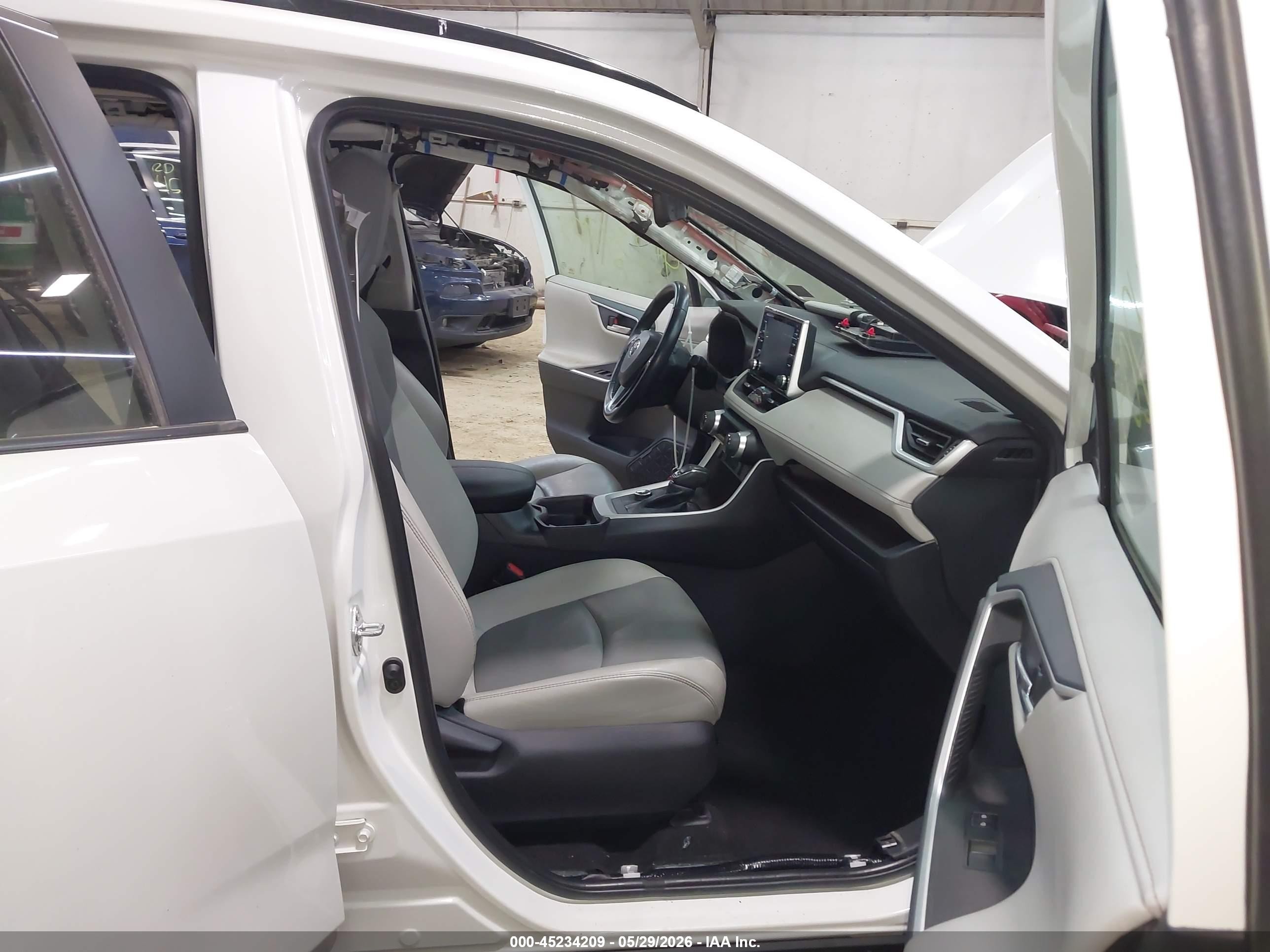 2019 Toyota Rav4 Limited White vin: 2T3N1RFV1KC037293