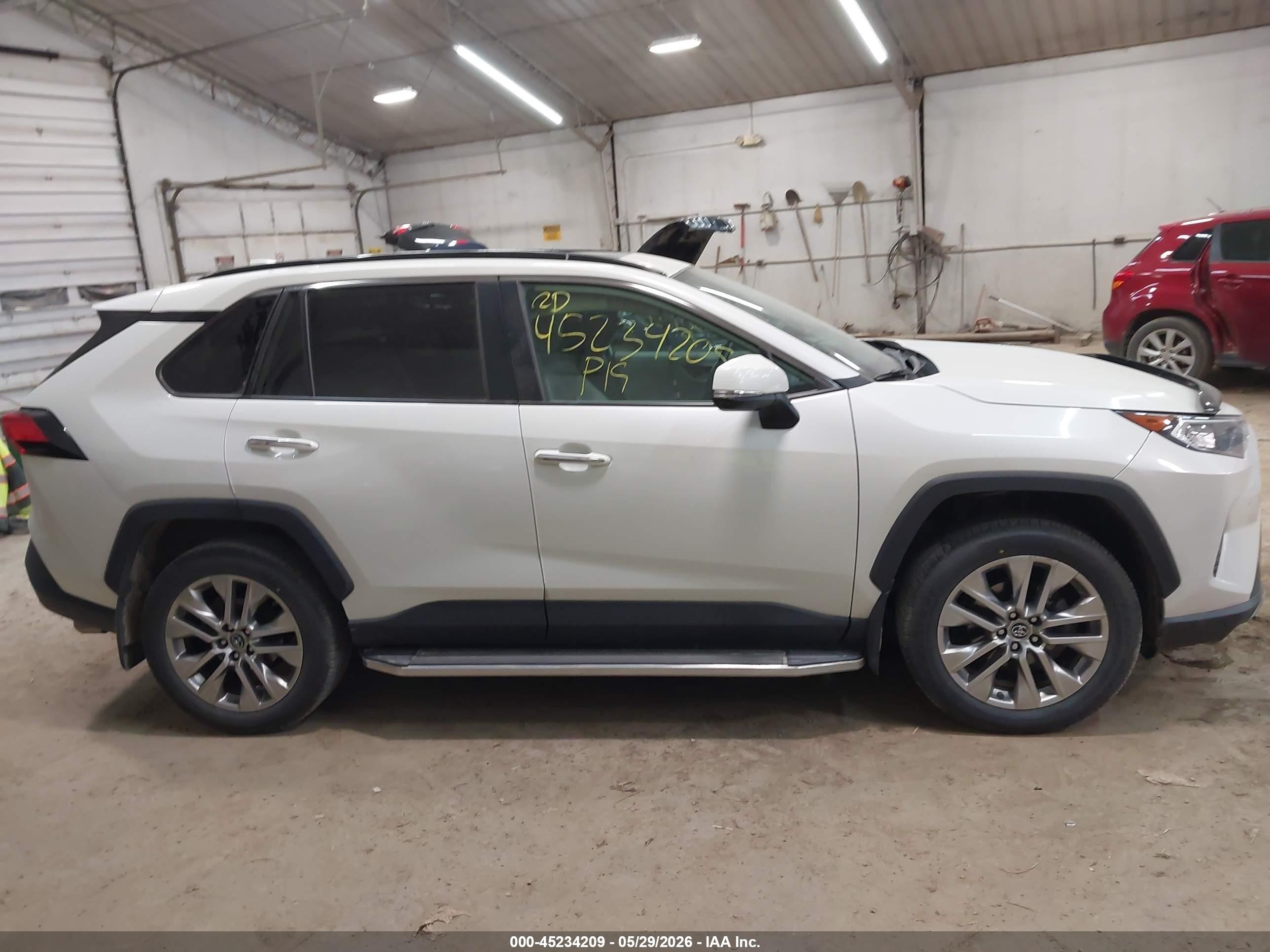2019 Toyota Rav4 Limited White vin: 2T3N1RFV1KC037293