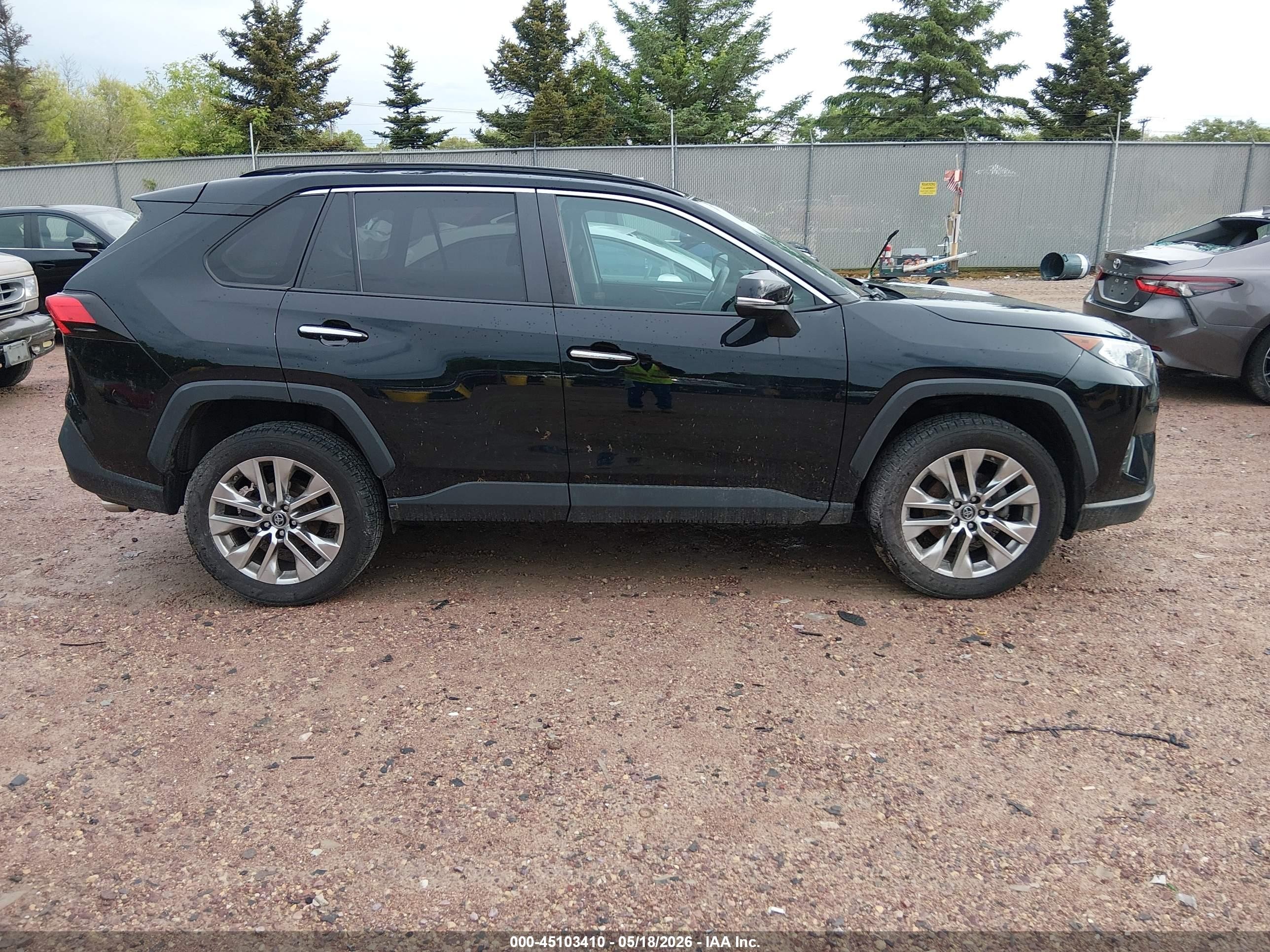2019 Toyota Rav4 Limited Black vin: 2T3N1RFV3KW081777