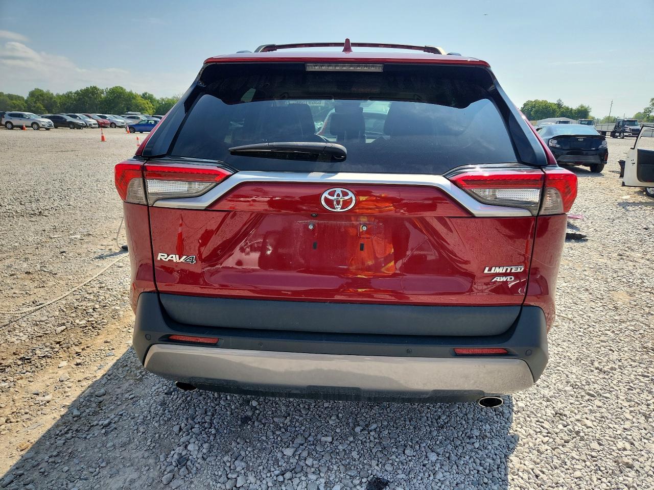 2021 Toyota Rav4 Limited Red vin: 2T3N1RFV6MC143841