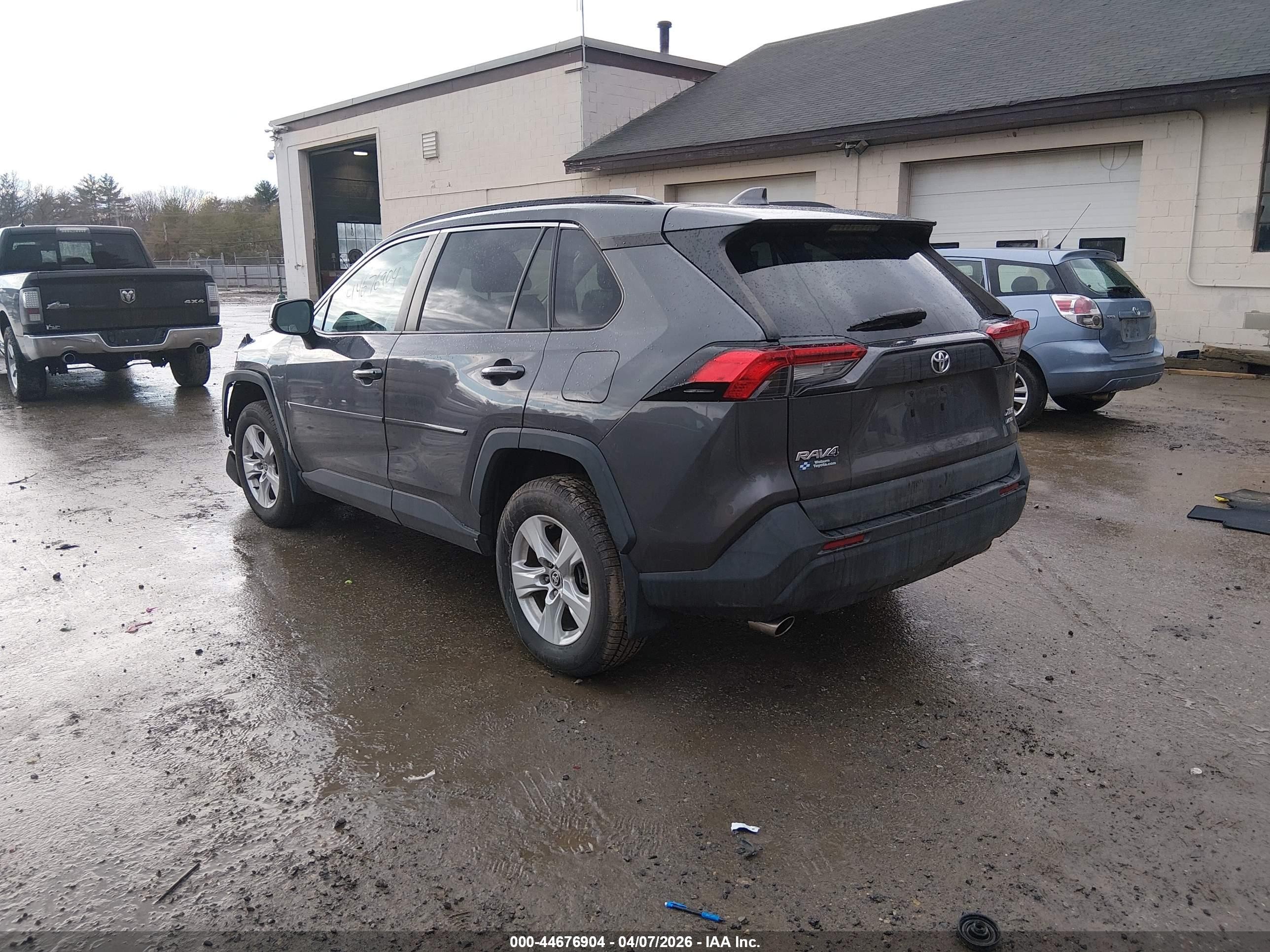 2021 Toyota Rav4 Xle Gray vin: 2T3P1RFV0MC227582