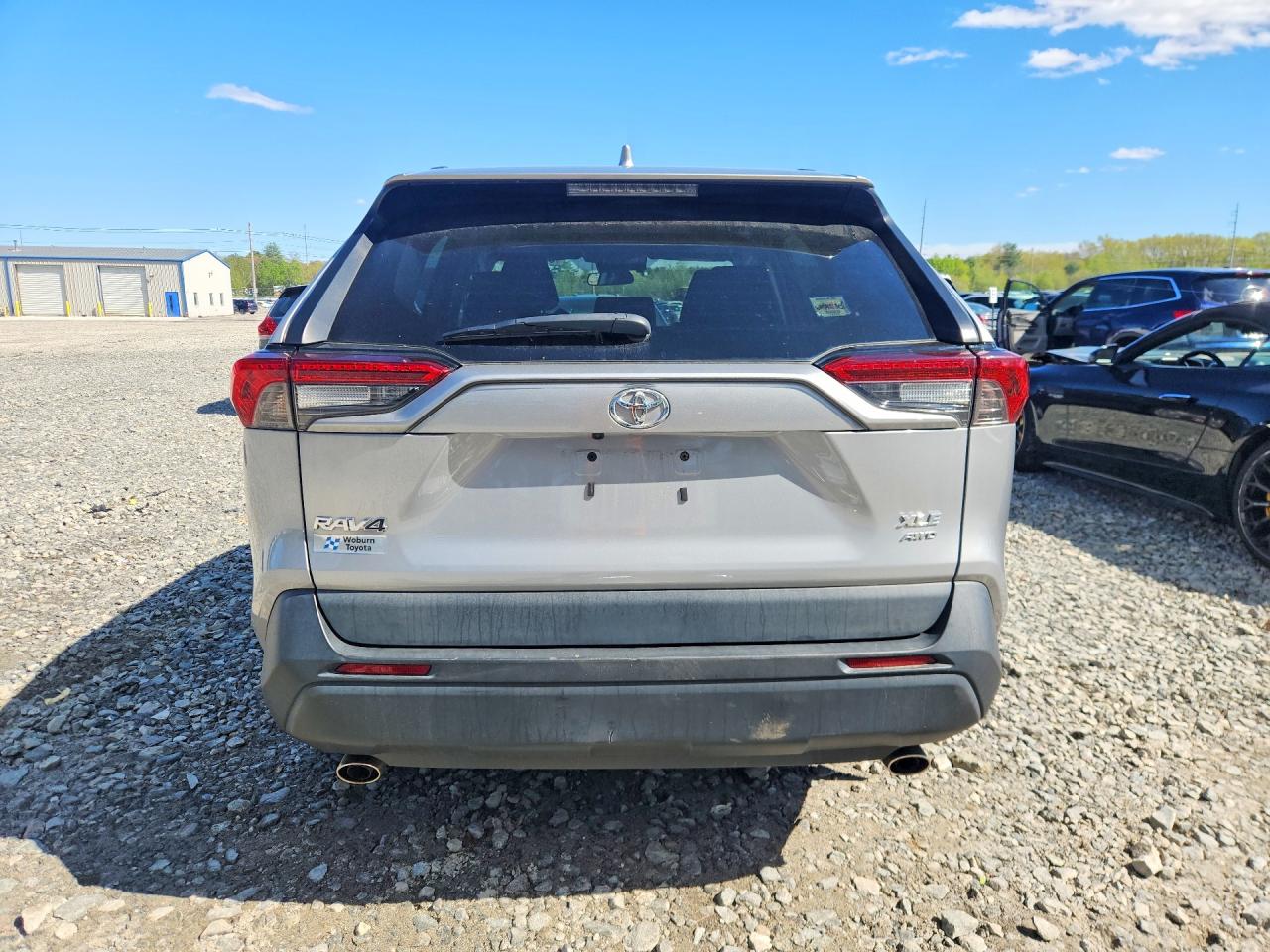 2022 Toyota Rav4 Xle Silver vin: 2T3P1RFV0NW288205