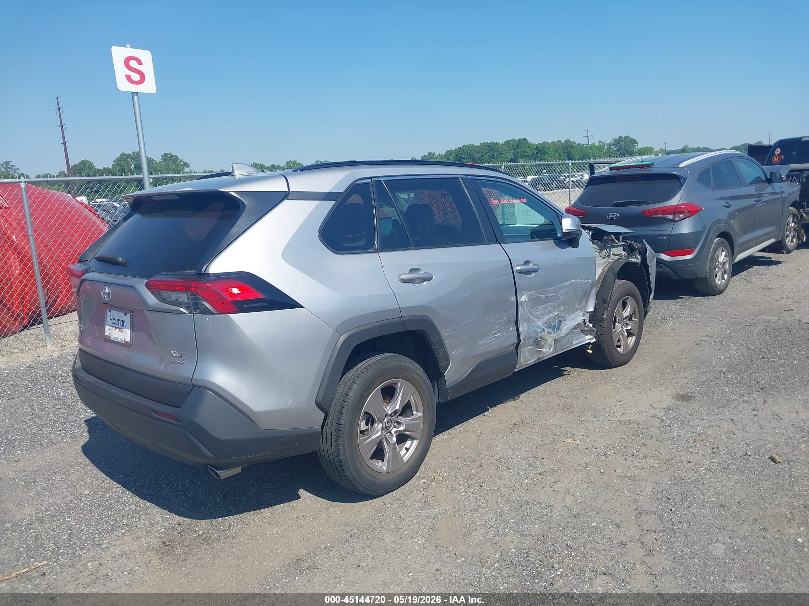 2023 Toyota Rav4 Xle Silver vin: 2T3P1RFV0PC365742