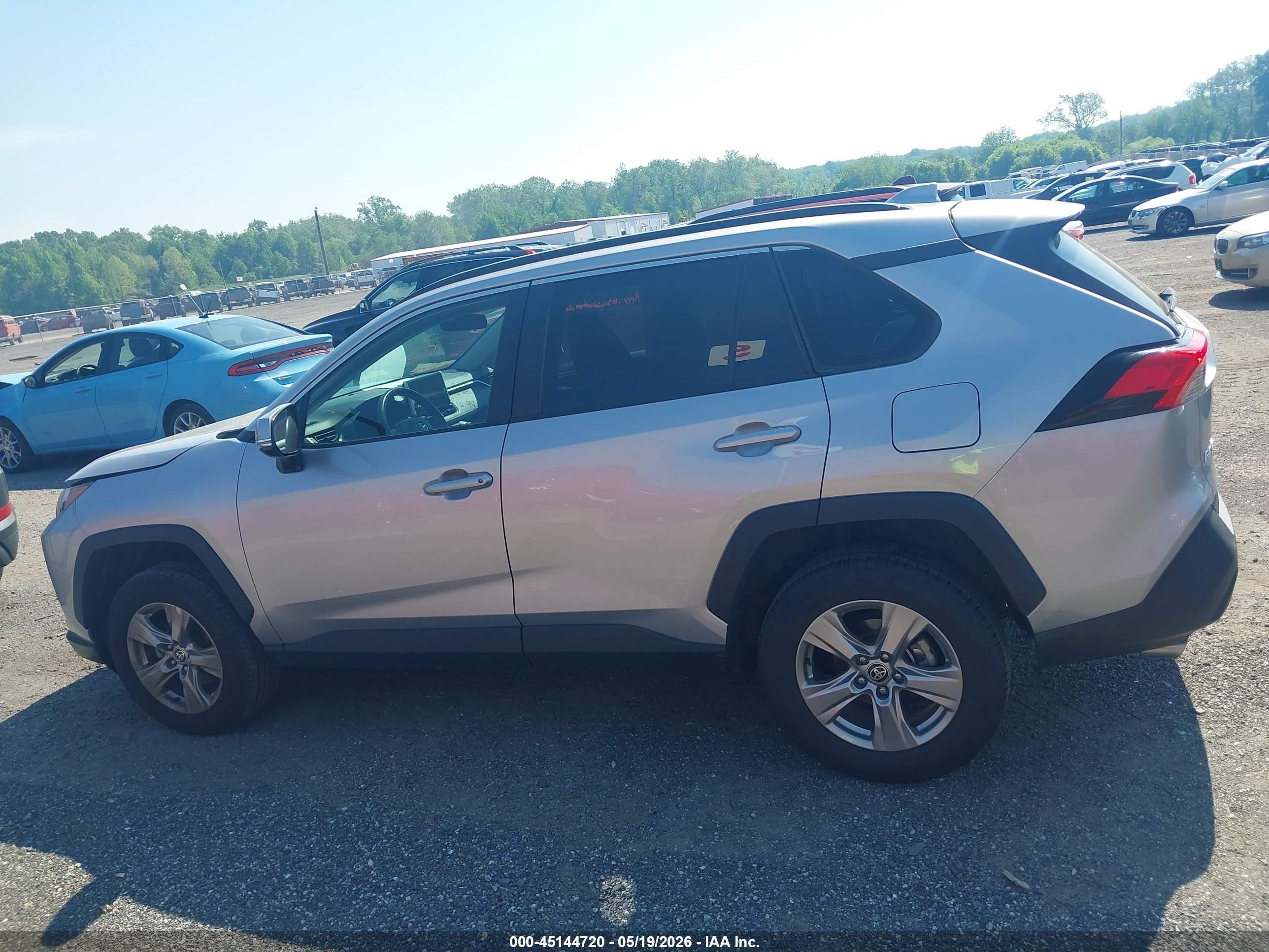 2023 Toyota Rav4 Xle Silver vin: 2T3P1RFV0PC365742