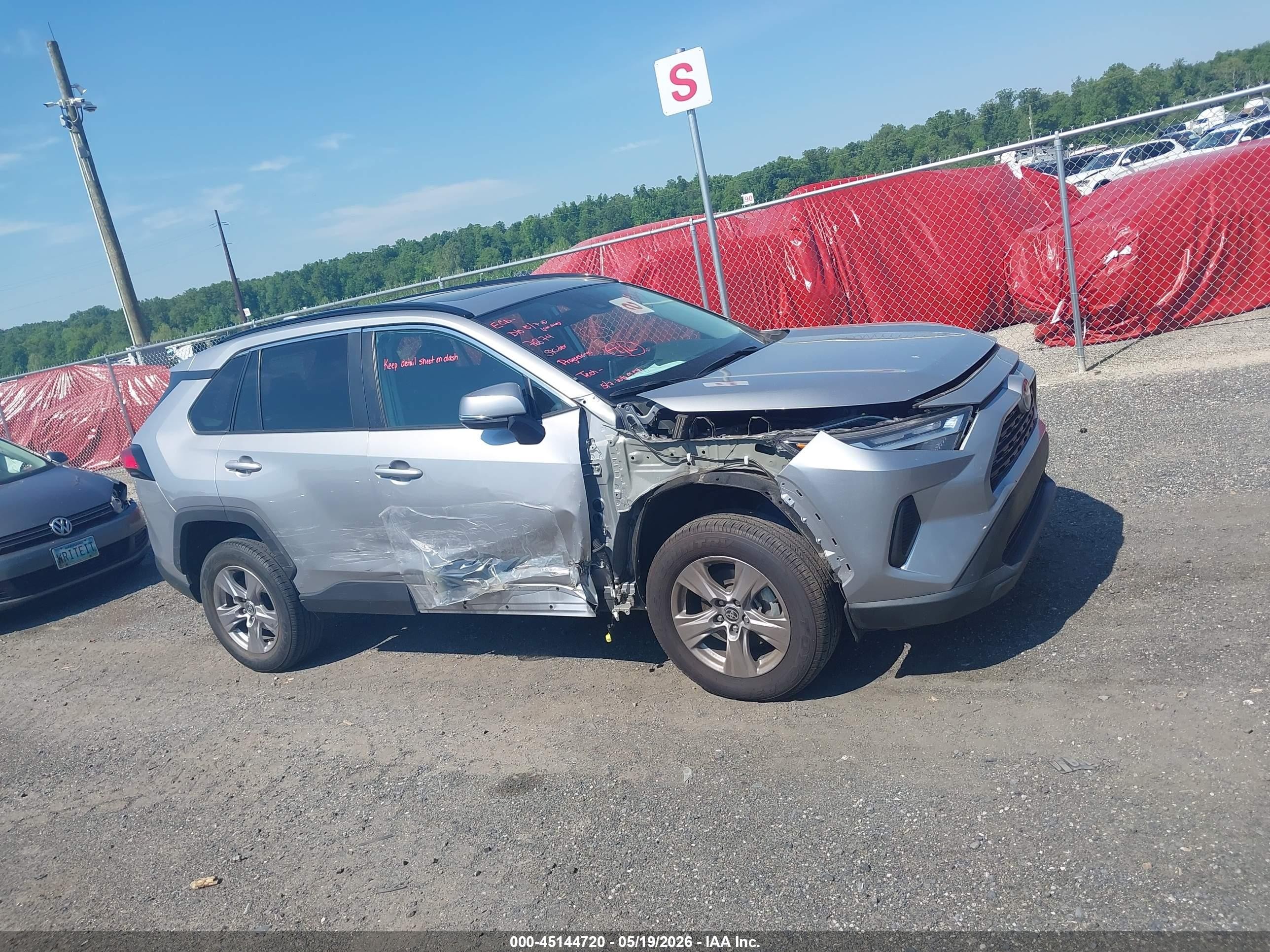 2023 Toyota Rav4 Xle Silver vin: 2T3P1RFV0PC365742
