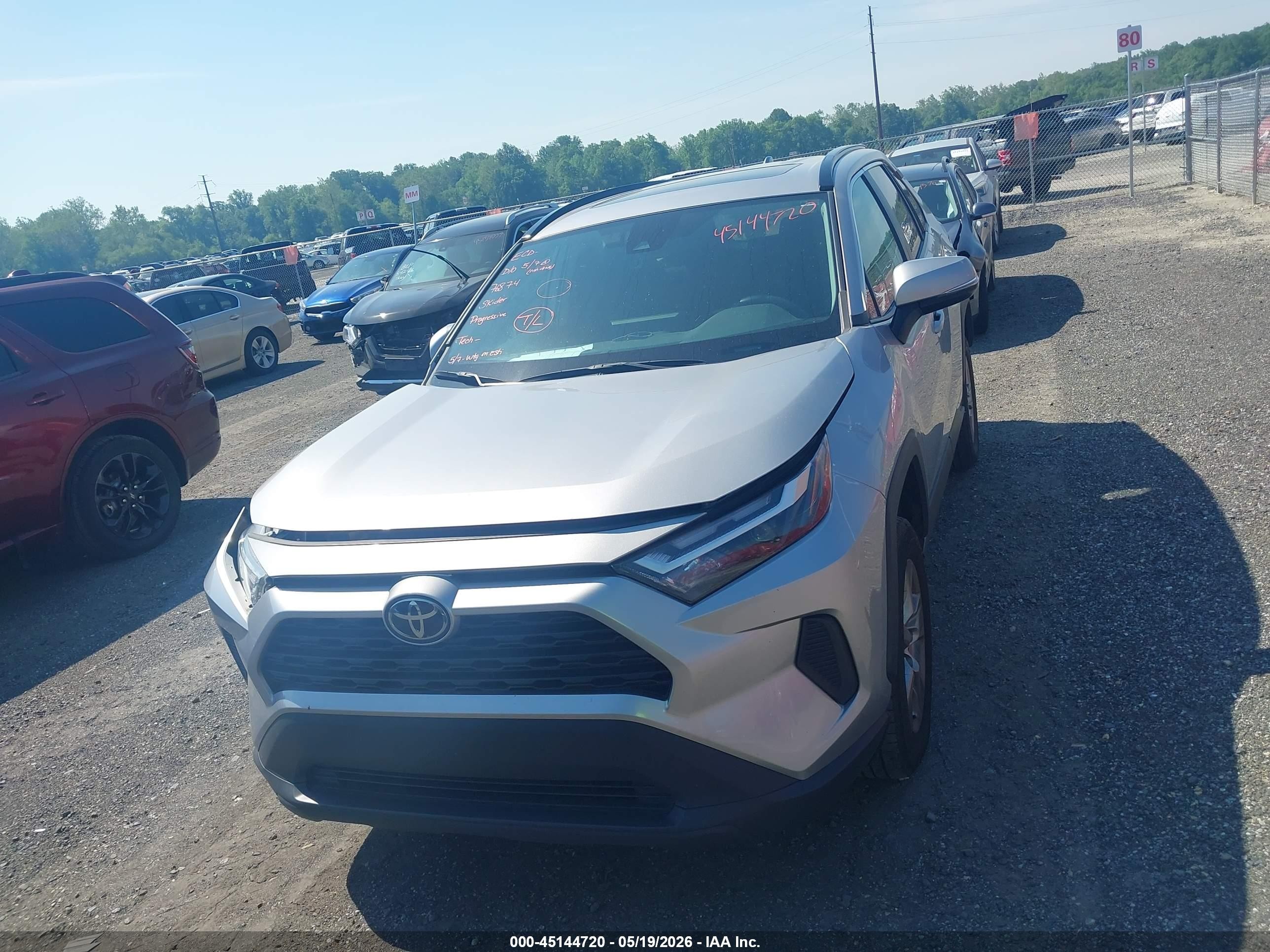 2023 Toyota Rav4 Xle Silver vin: 2T3P1RFV0PC365742