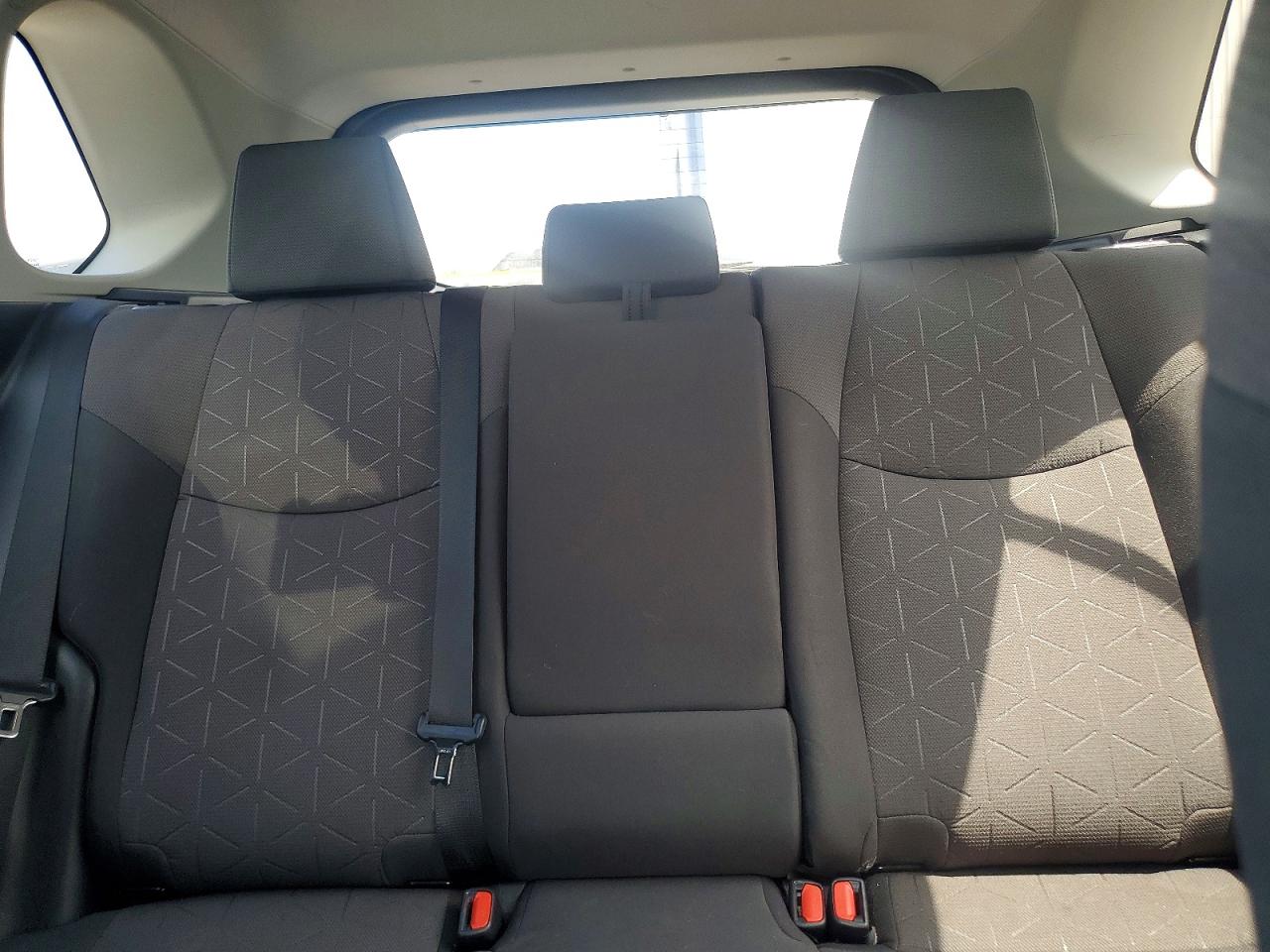 2019 Toyota Rav4 Xle White vin: 2T3P1RFV1KC019157