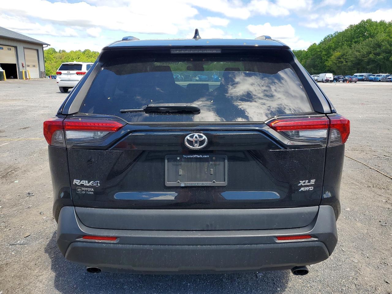 2020 Toyota Rav4 Xle Черный vin: 2T3P1RFV1LC130423