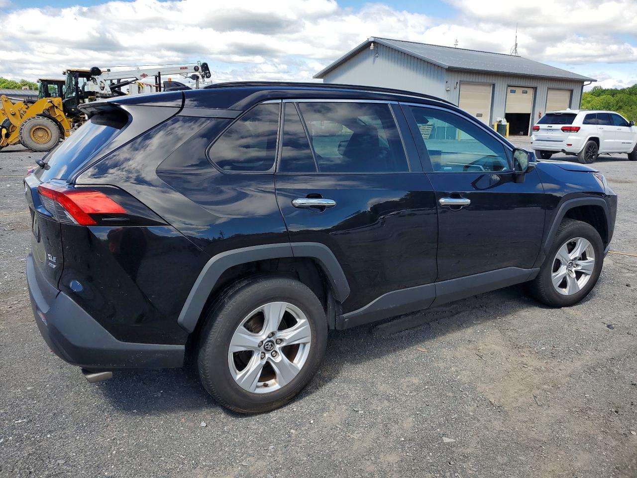 2020 Toyota Rav4 Xle Черный vin: 2T3P1RFV1LC130423
