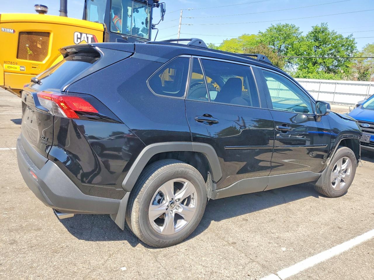 2025 Toyota Rav4 Xle Black vin: 2T3P1RFV1SC528102