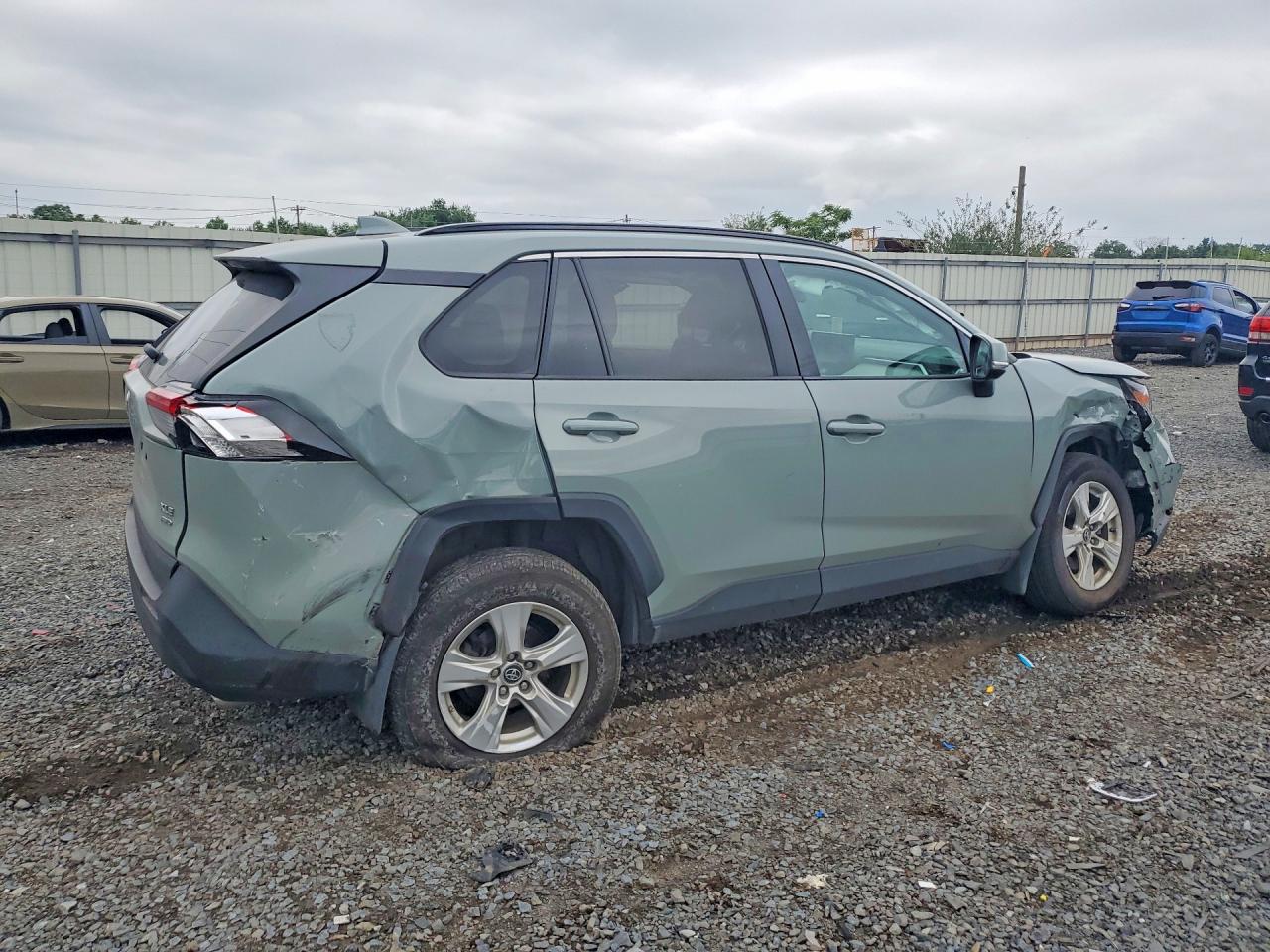 2019 Toyota Rav4 Xle Green vin: 2T3P1RFV2KC029213